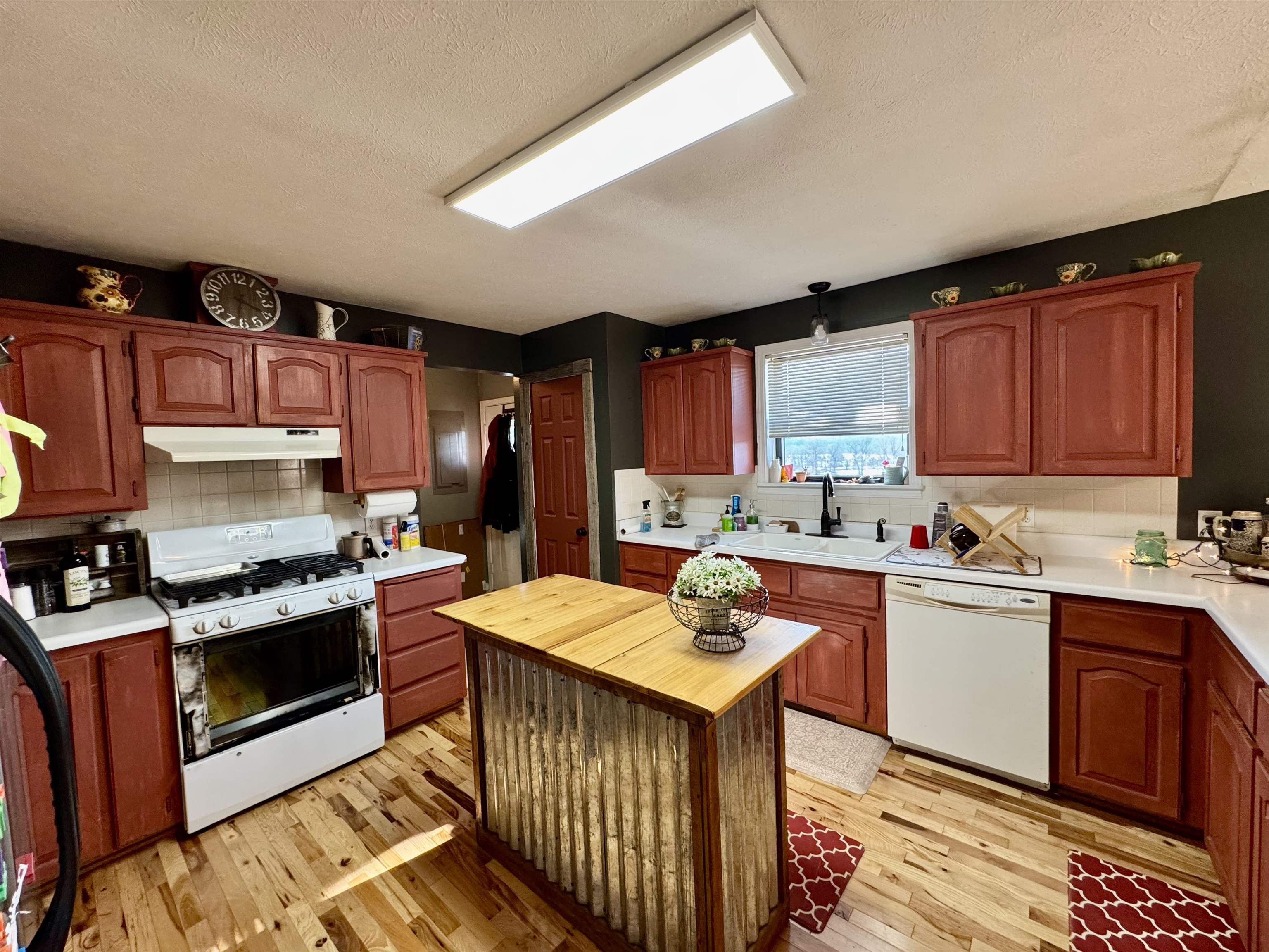 4380 Gorby Road Calico Rock, AR 72519