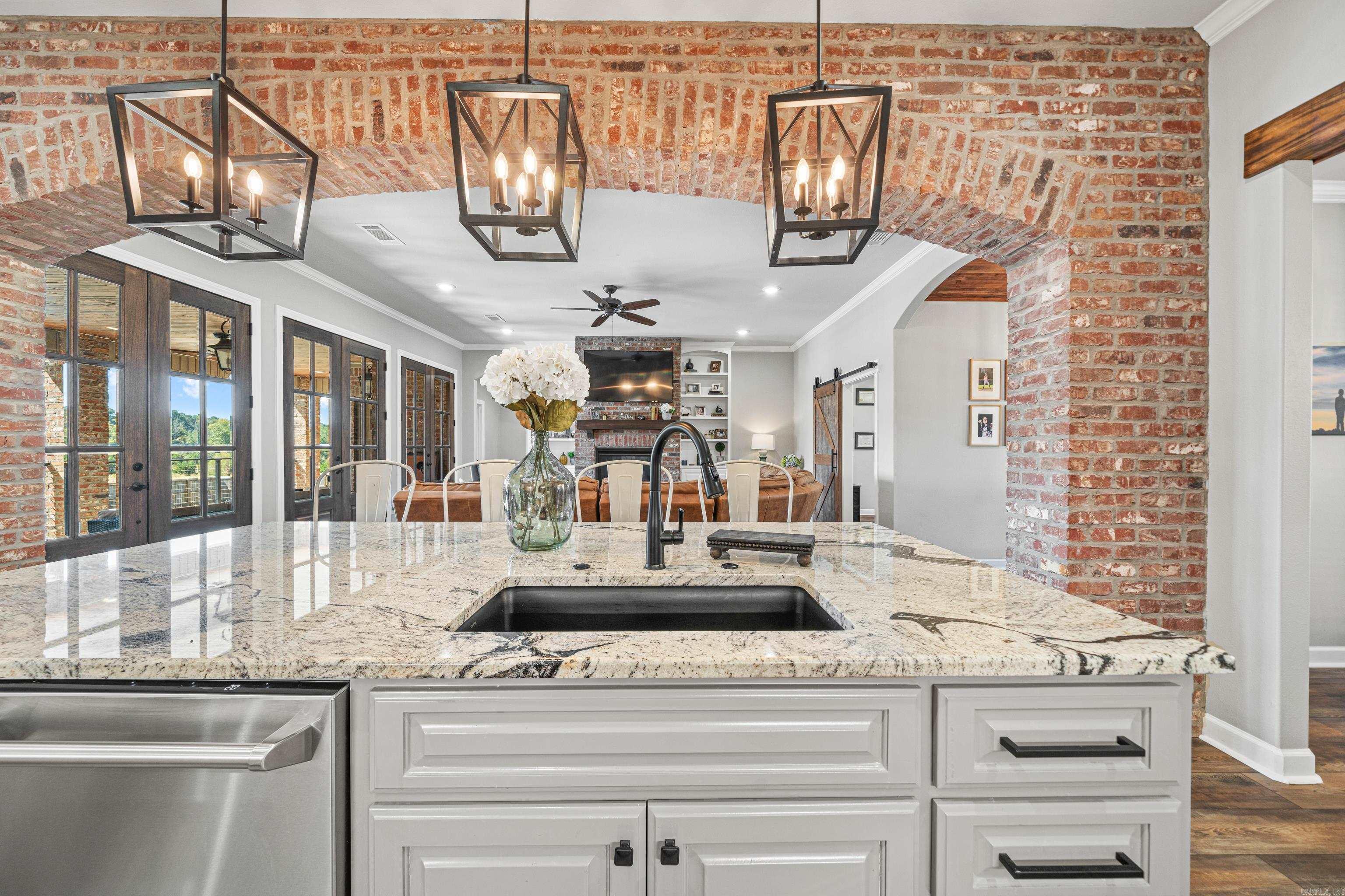 438 Oak Tree Ridge S Sheridan, AR 72150