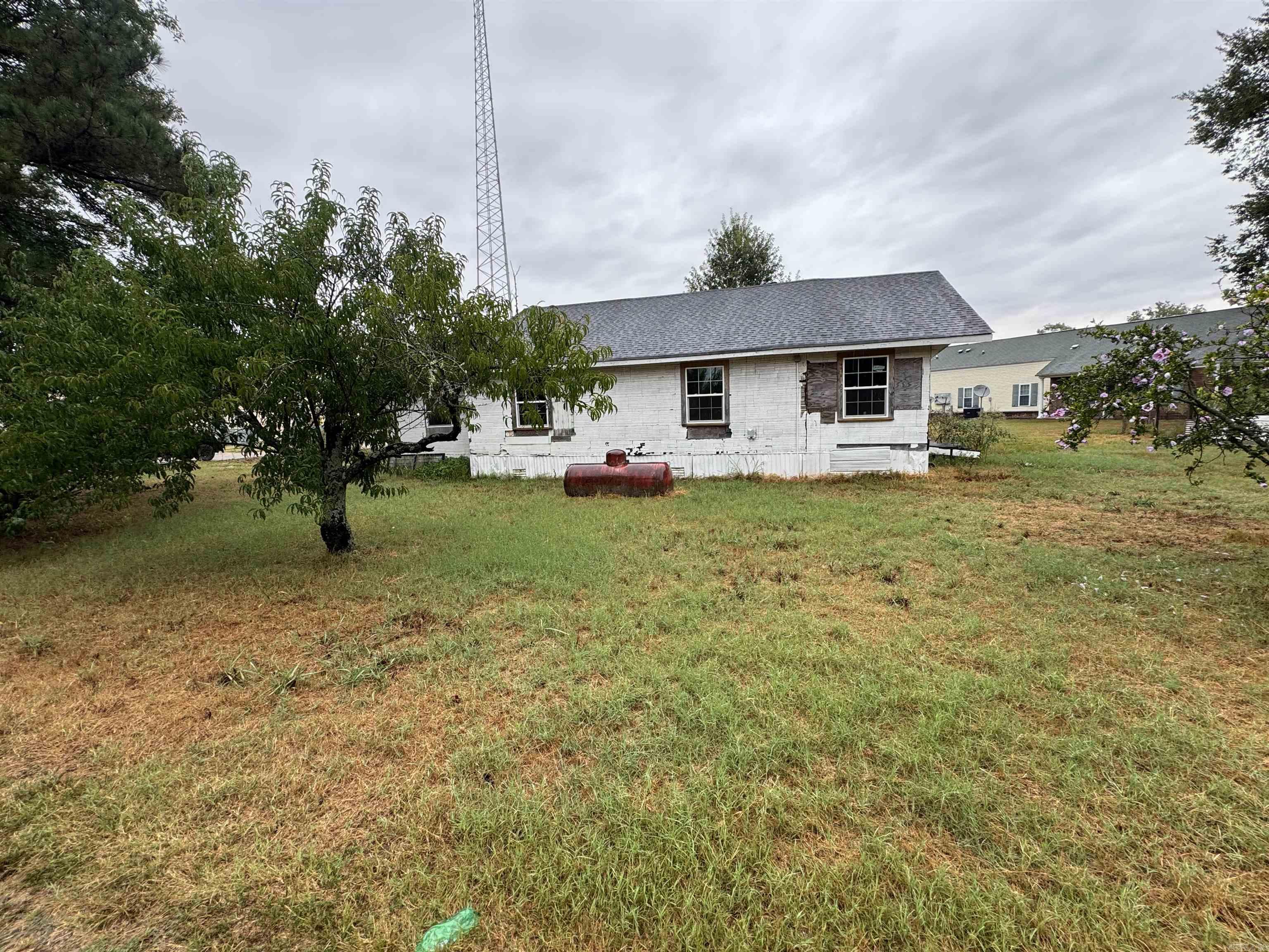 435 Spruce St Holly Grove, AR 72069