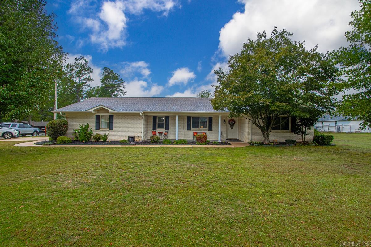 703 N Briarwood  Sheridan, AR