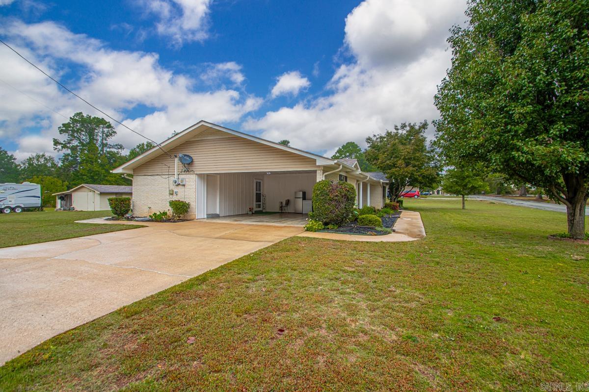 703 N Briarwood  Sheridan, AR