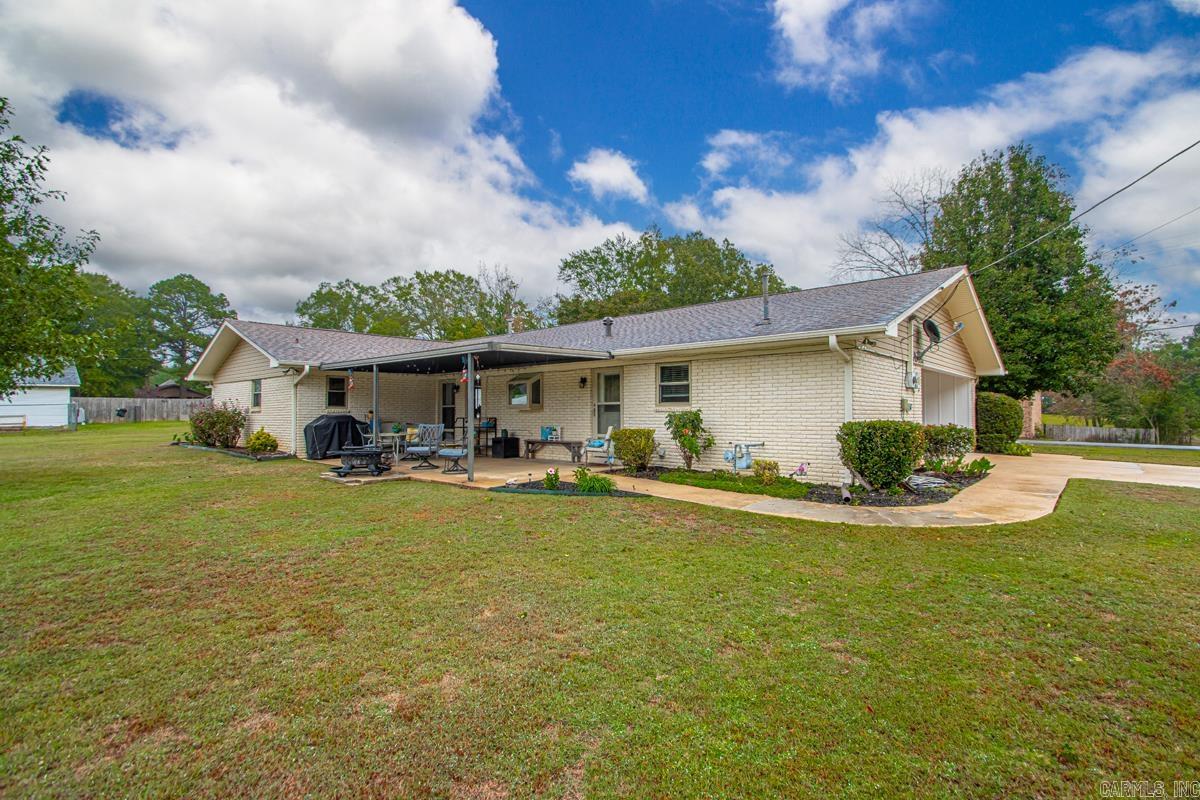 703 N Briarwood  Sheridan, AR