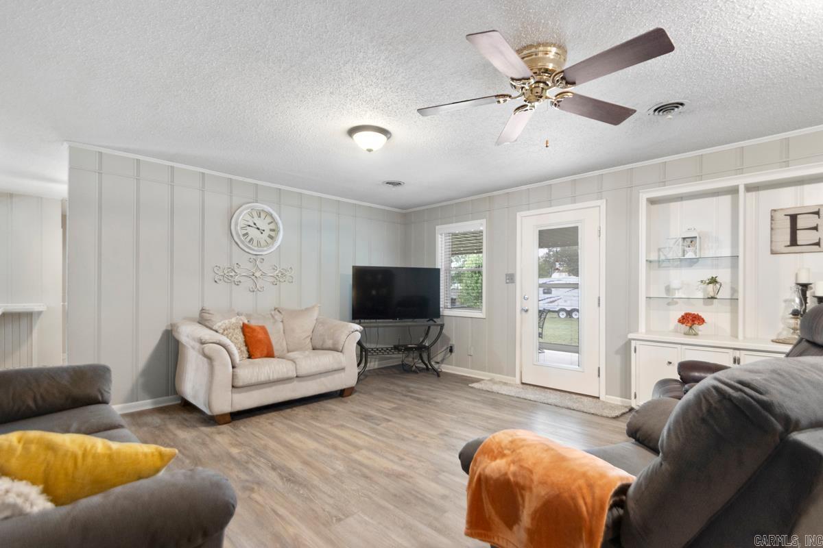 703 N Briarwood  Sheridan, AR