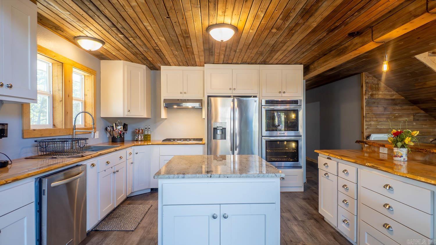 16051 Forrest Drive  Houston, MO