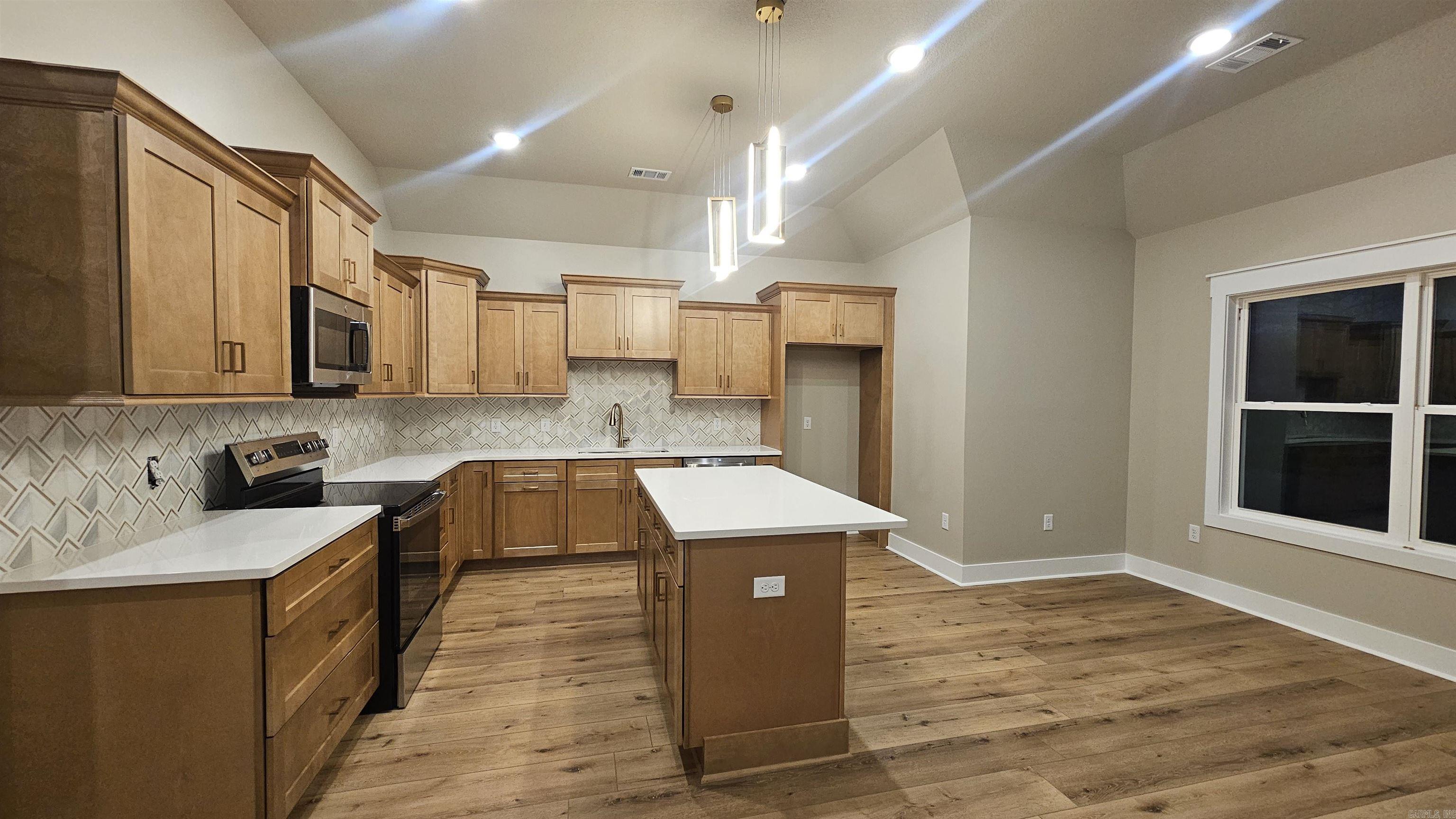 2205 S 19th Street Paragould, AR 72450