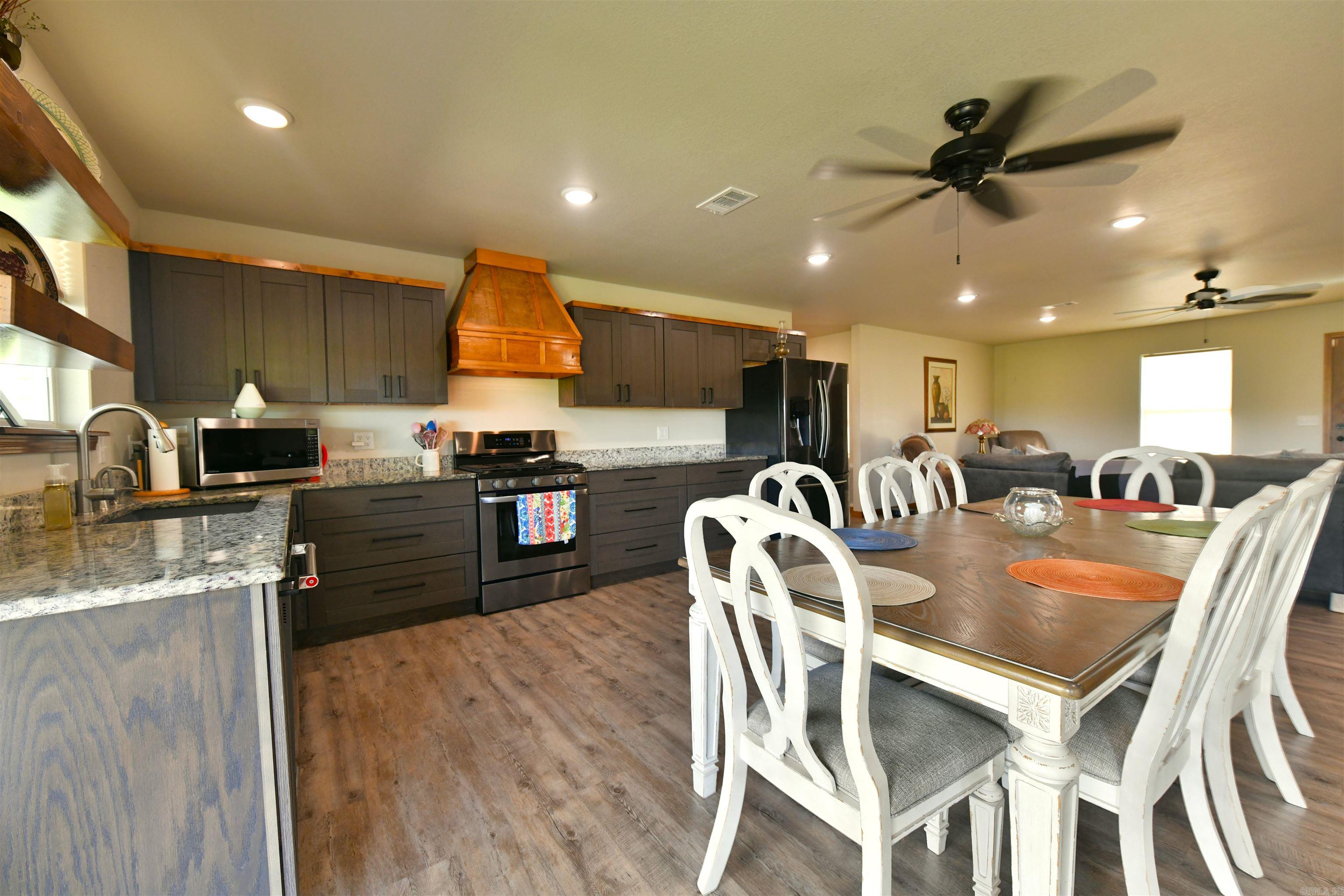 227 Chrystal Hill  Mena, AR