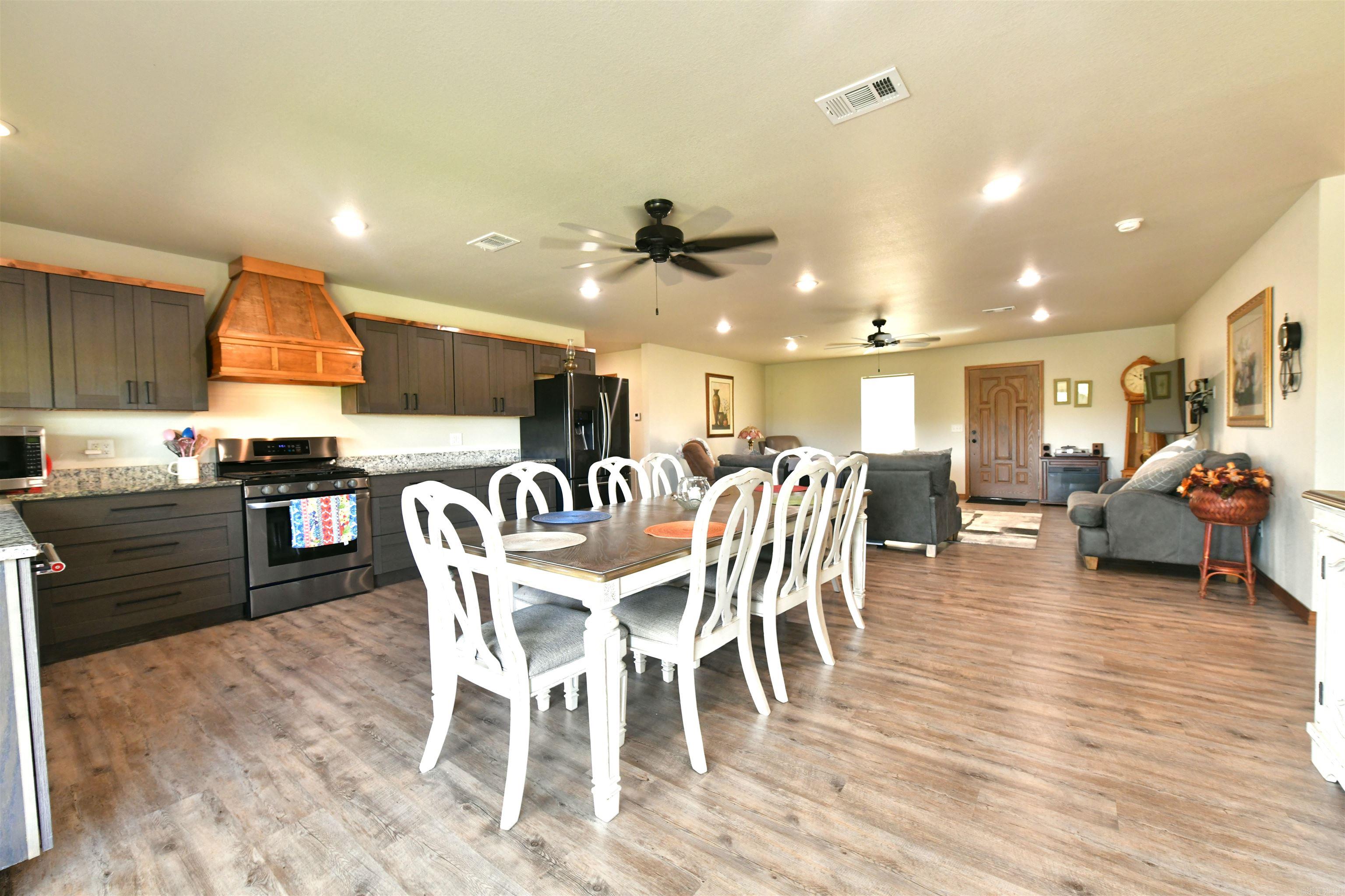 227 Chrystal Hill  Mena, AR