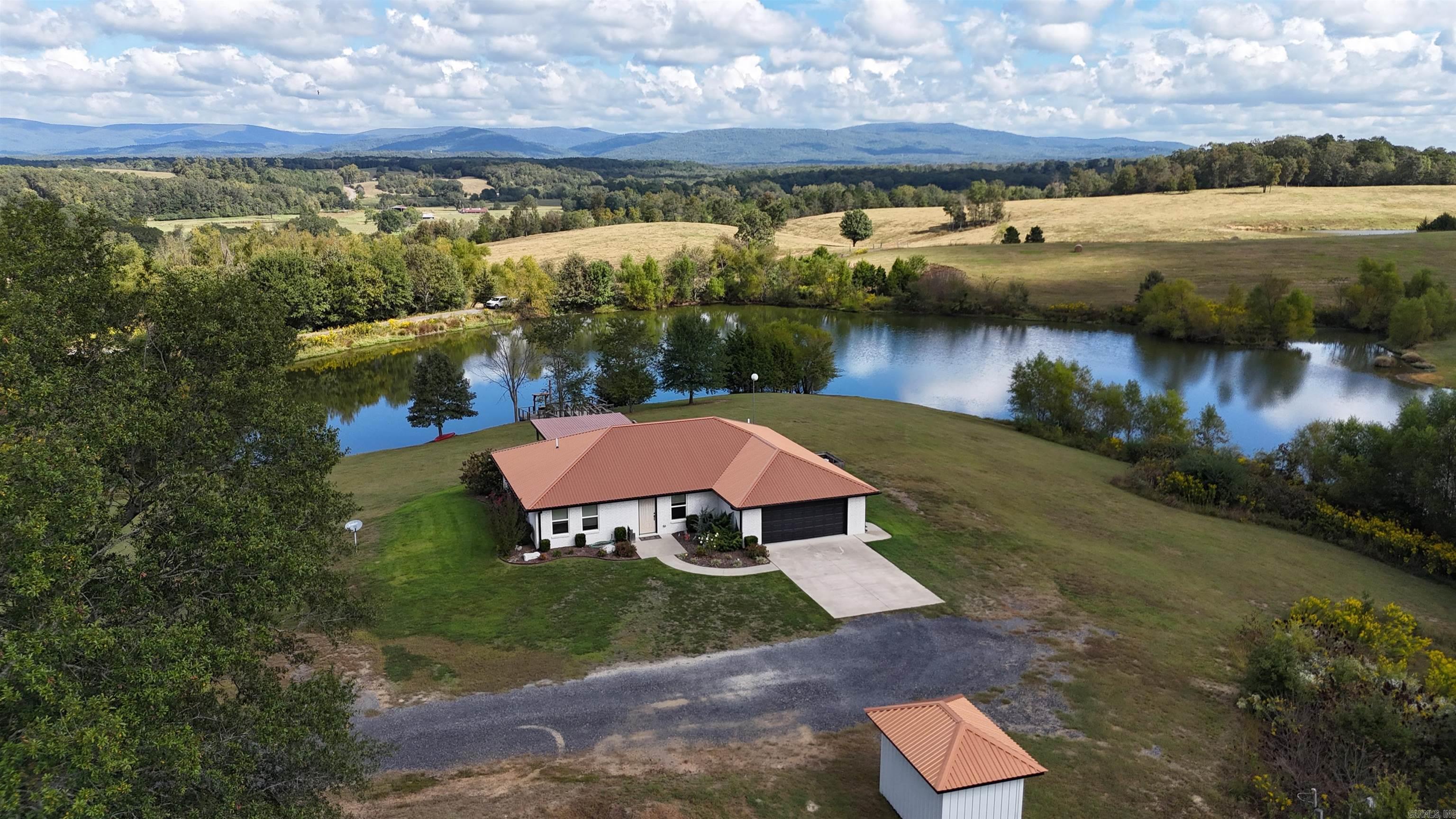 227 Chrystal Hill  Mena, AR