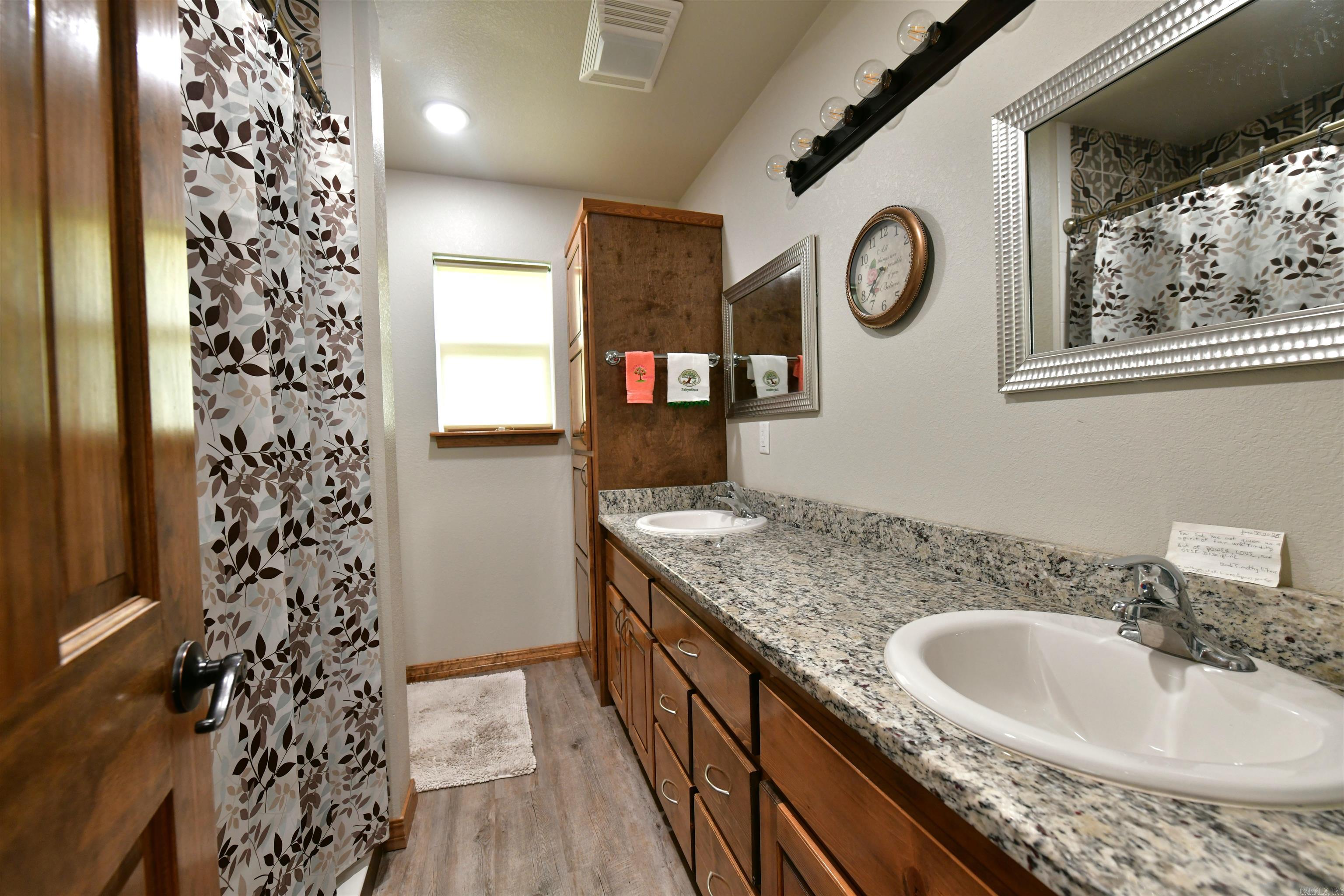 227 Chrystal Hill  Mena, AR