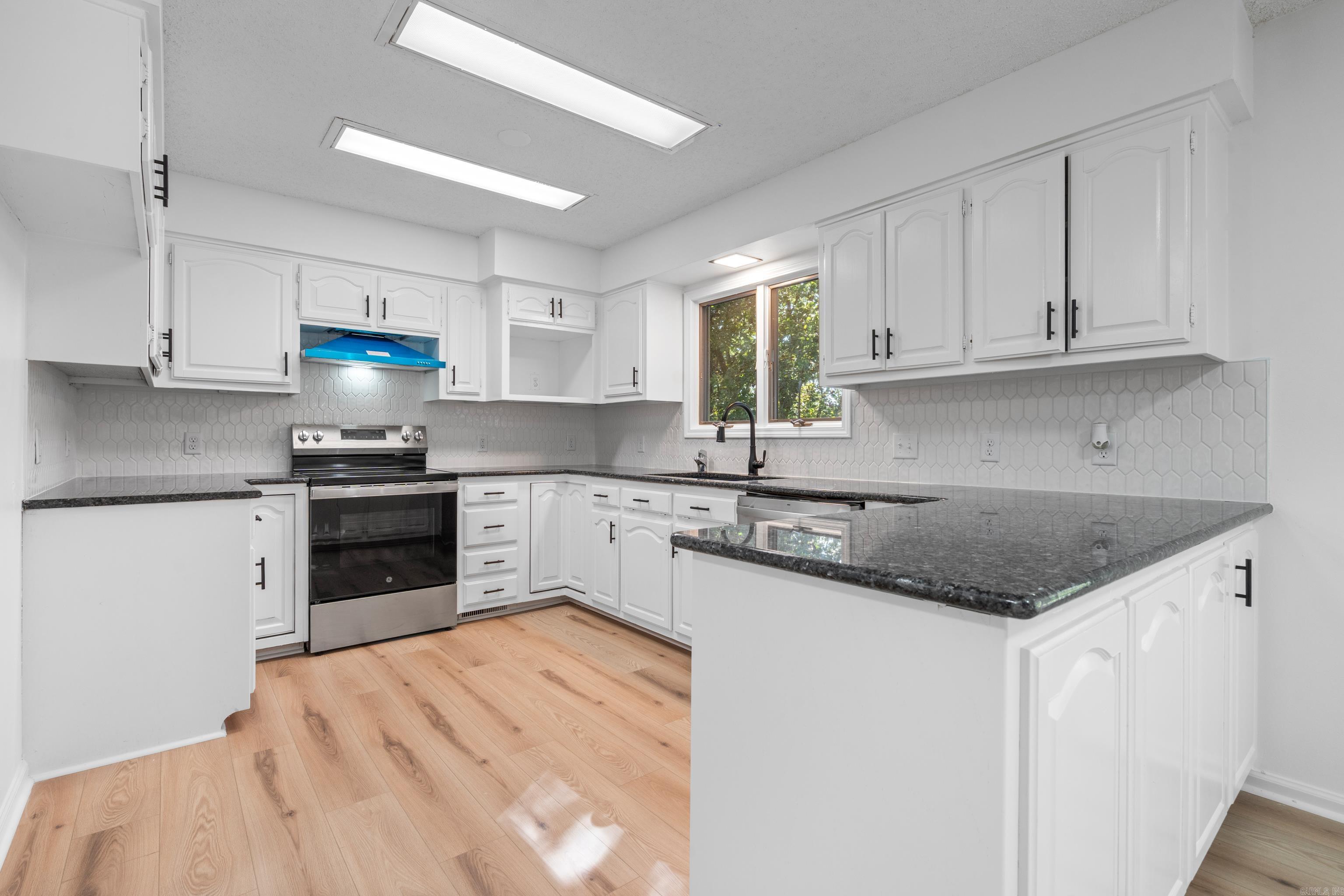 12 Alava  Hot Springs Village, AR