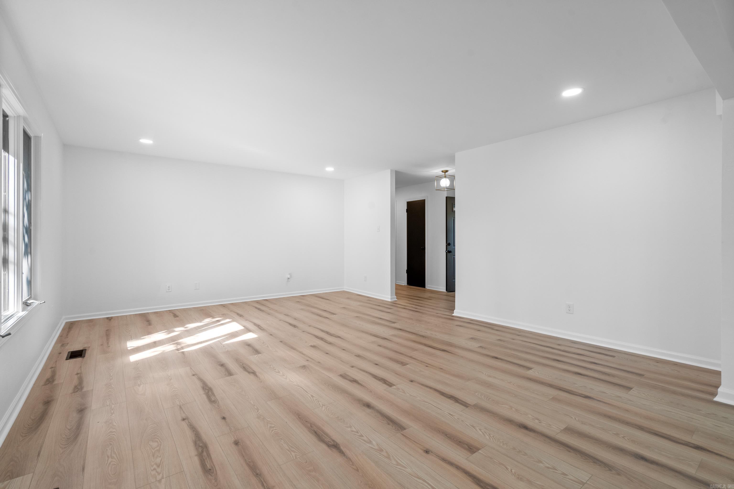 12 Alava  Hot Springs Village, AR