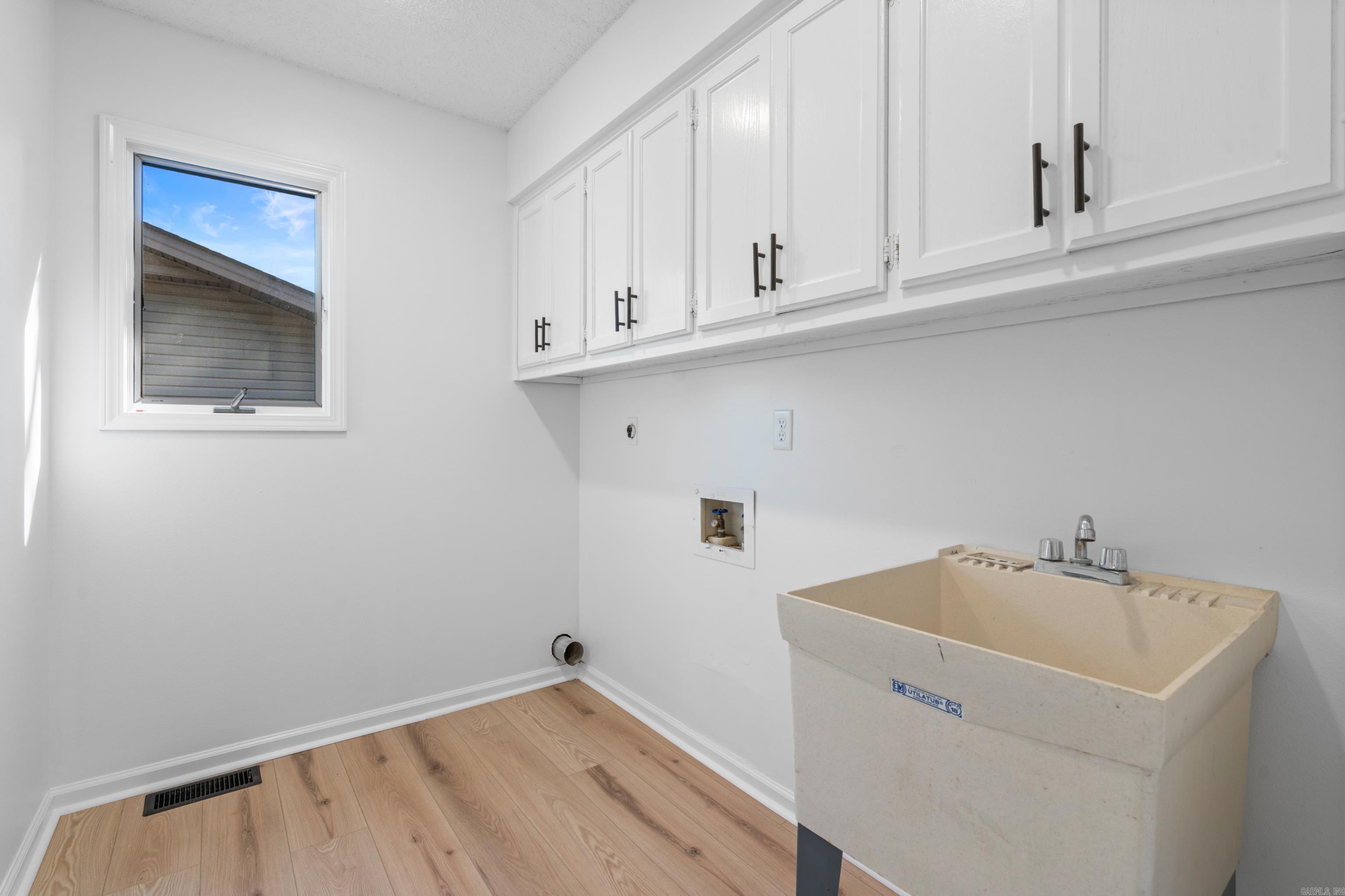 12 Alava  Hot Springs Village, AR