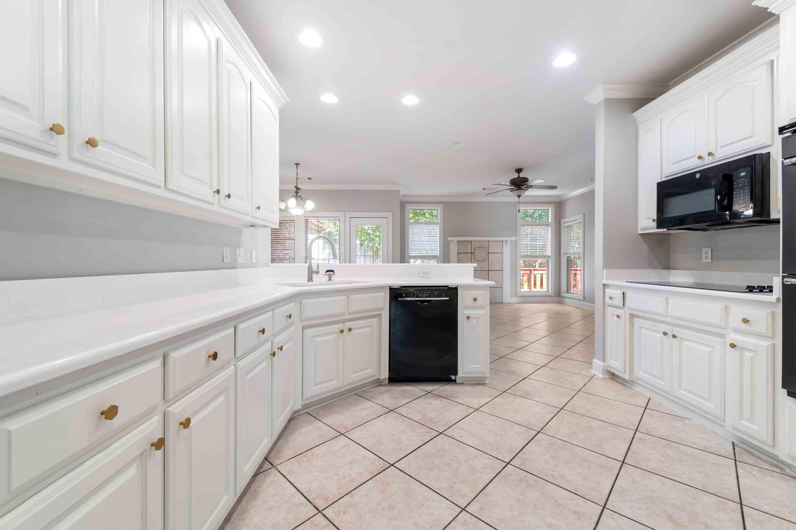 6706 Worth  Benton, AR