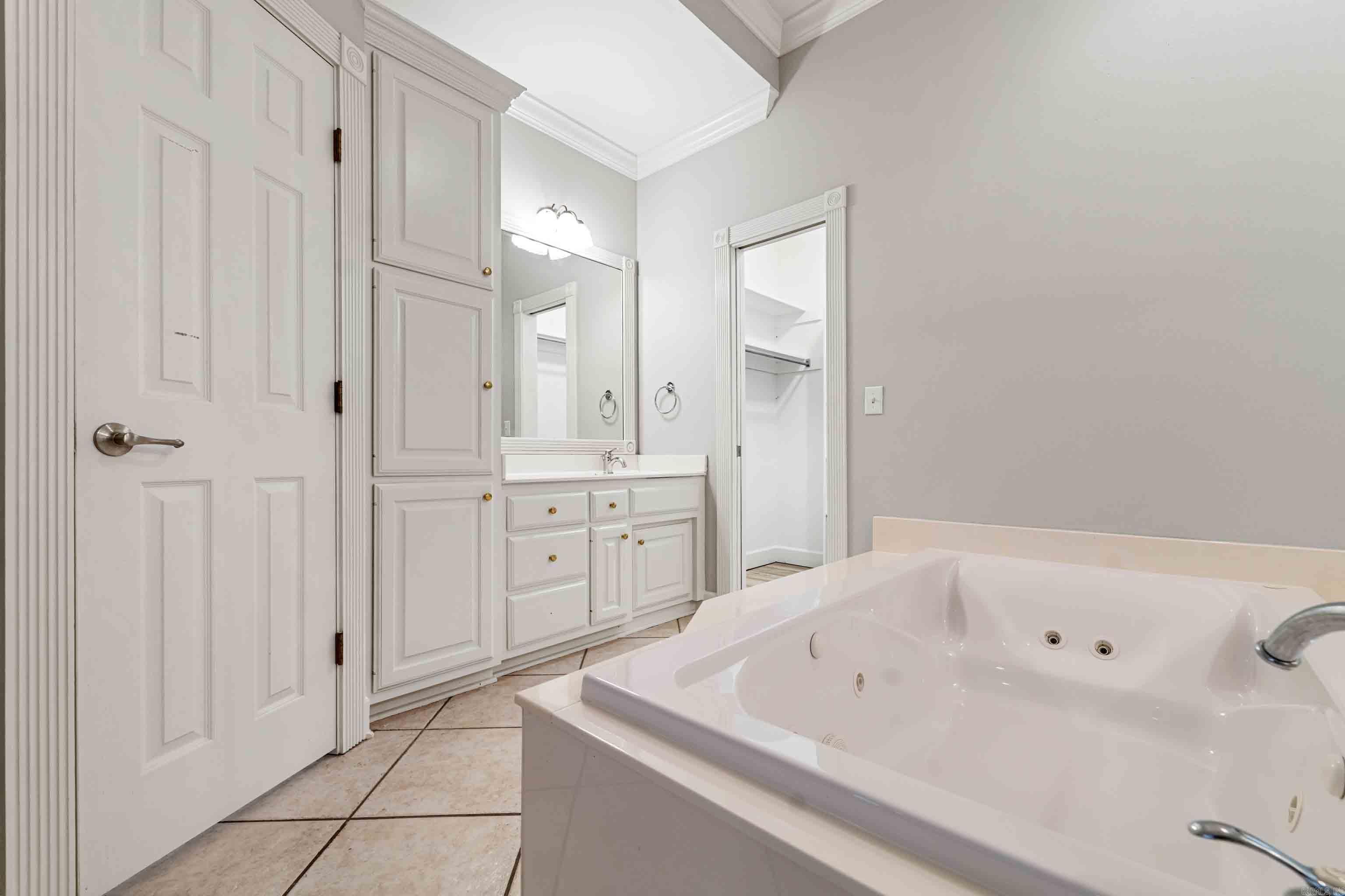 6706 Worth  Benton, AR