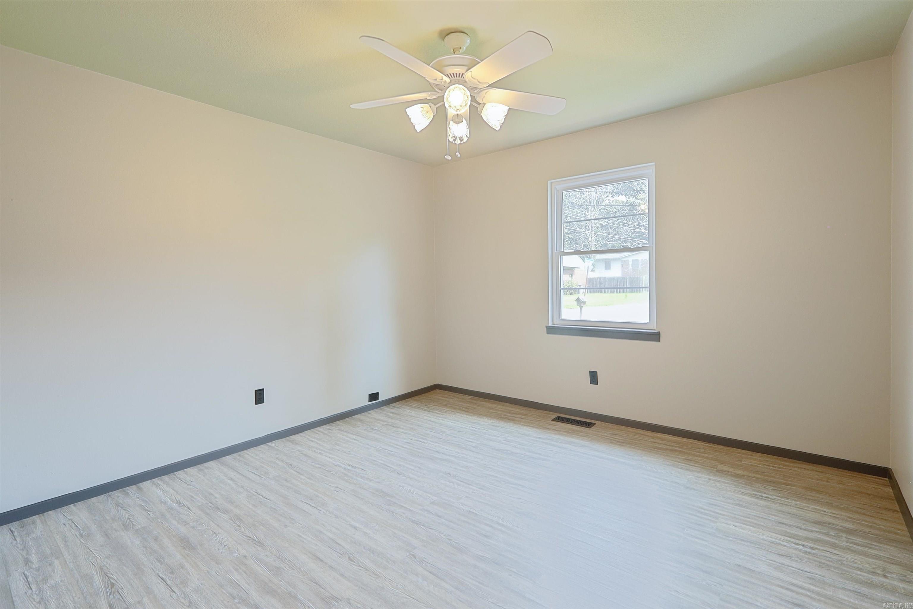 217 Cedarwood Drive Hot Springs, AR 71901