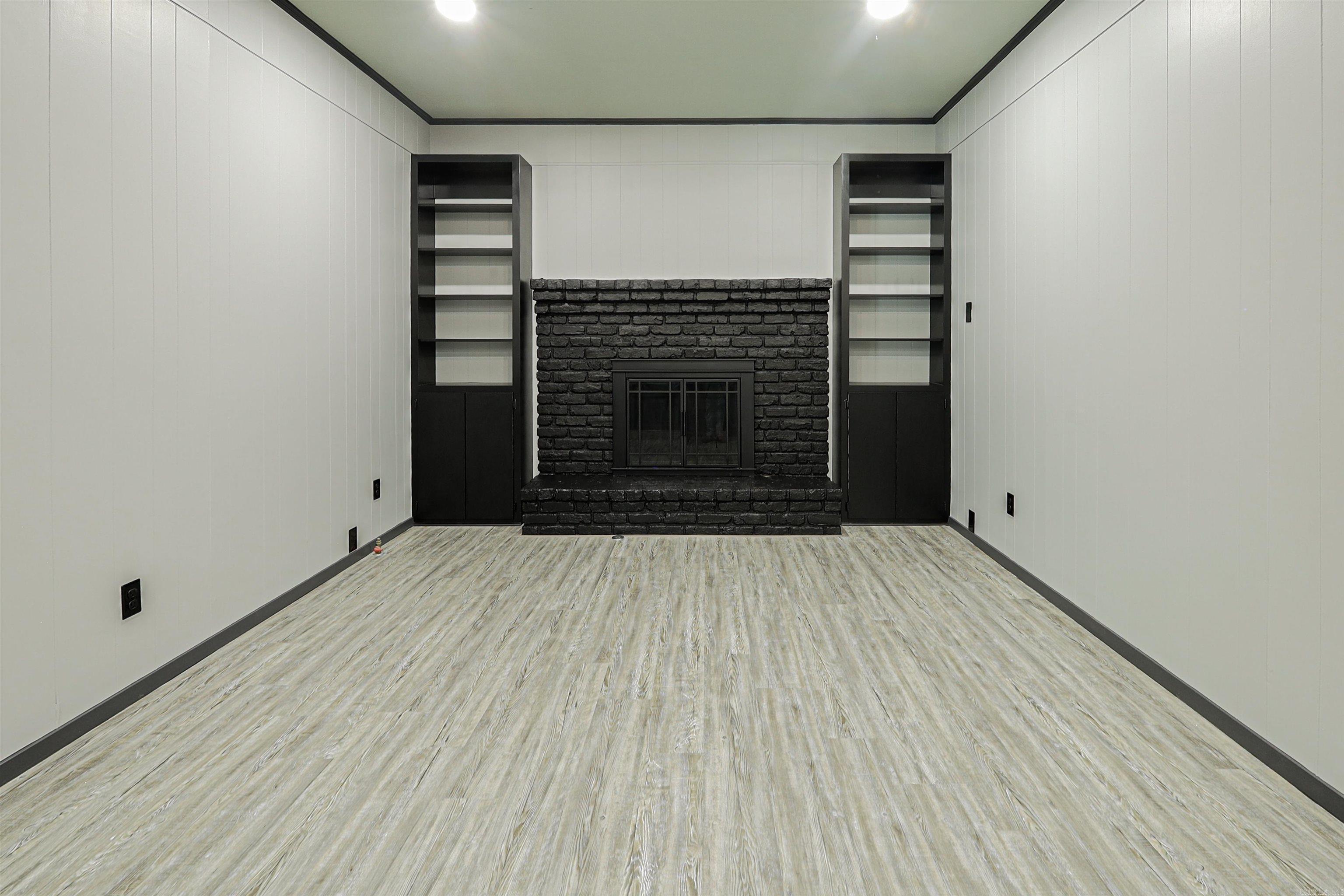 217 Cedarwood Drive Hot Springs, AR 71901