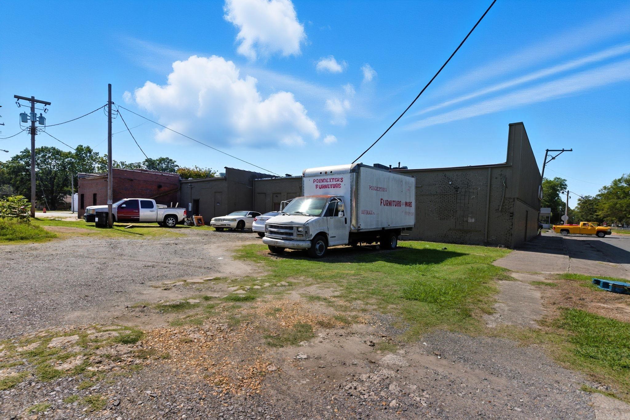 1613 S Main  Pine Bluff, AR