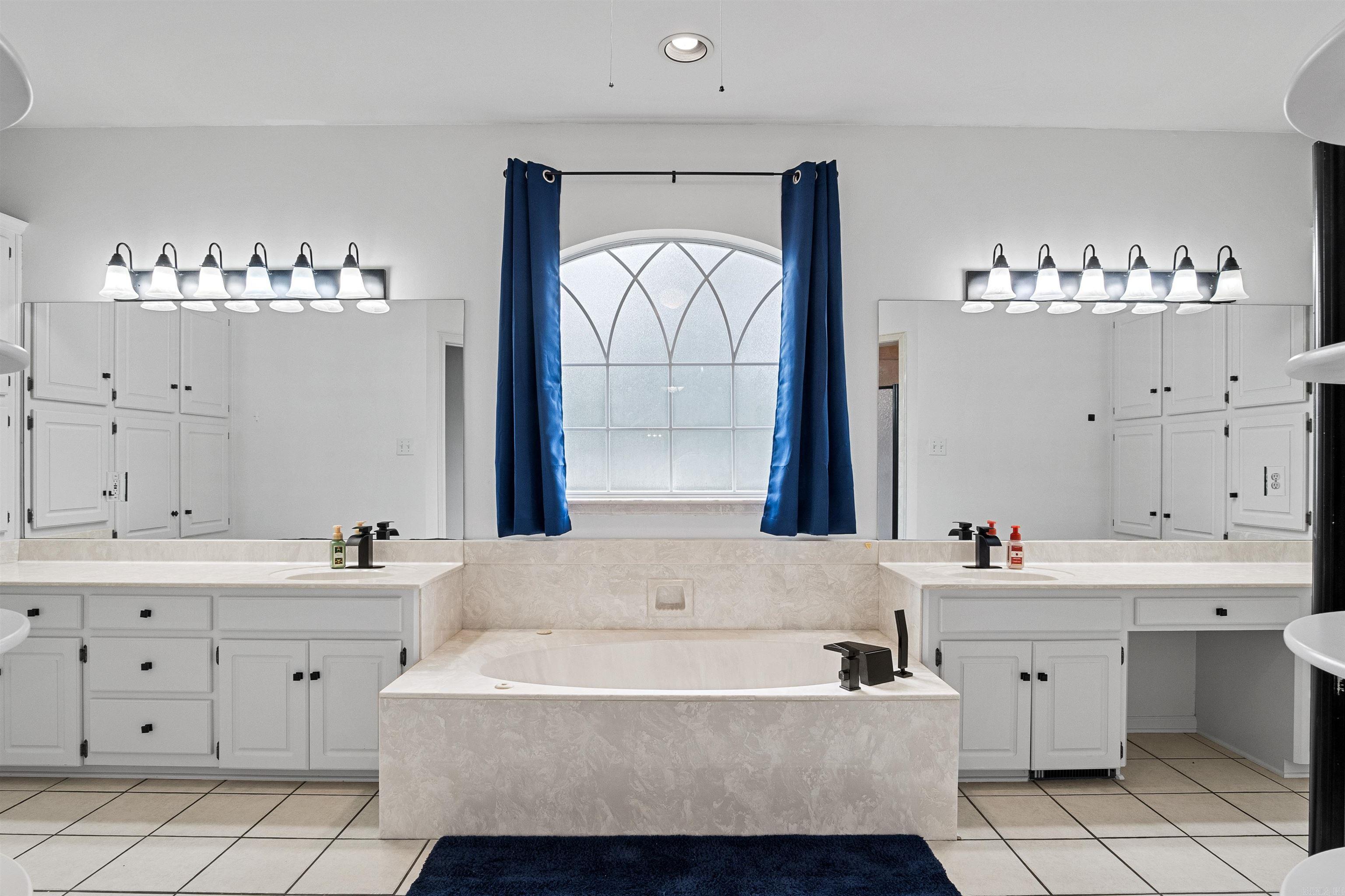 138 Birchwood Cir  Cabot, AR