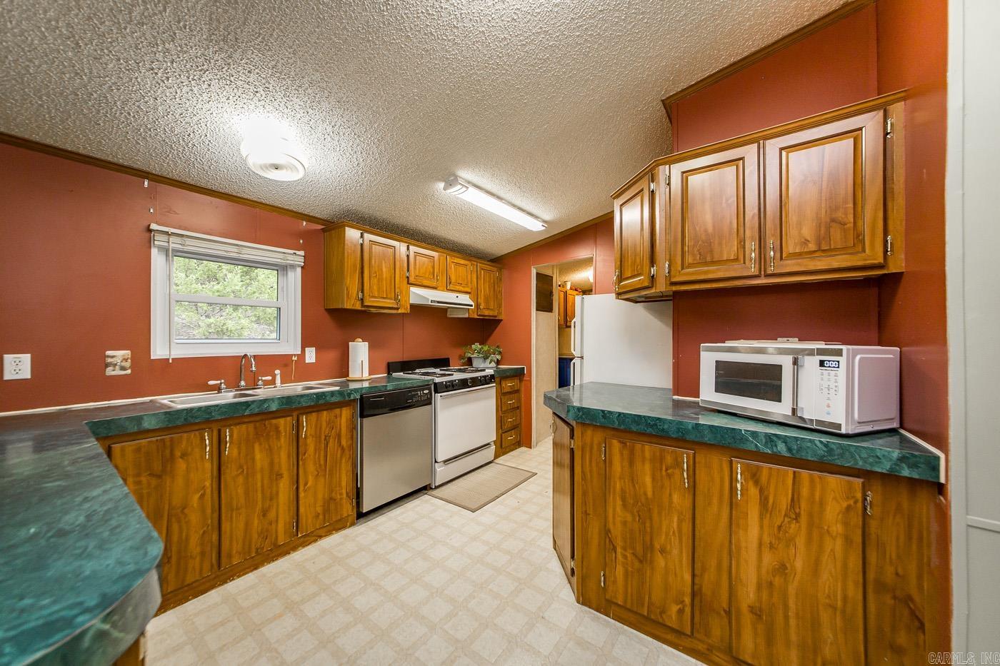 1052 Highway 8 E Norman, AR 71960