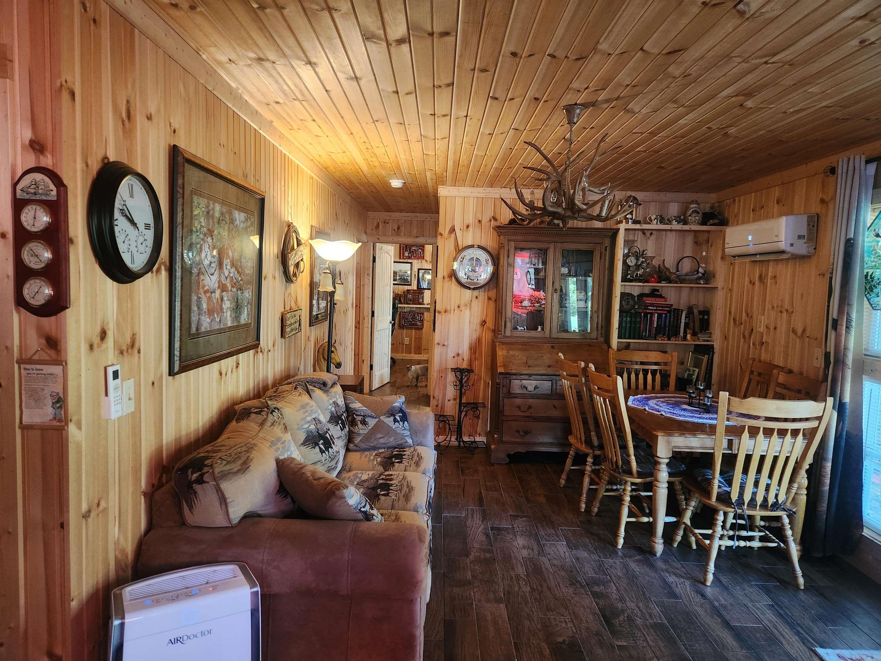 110 E Walker  Ozark, AR