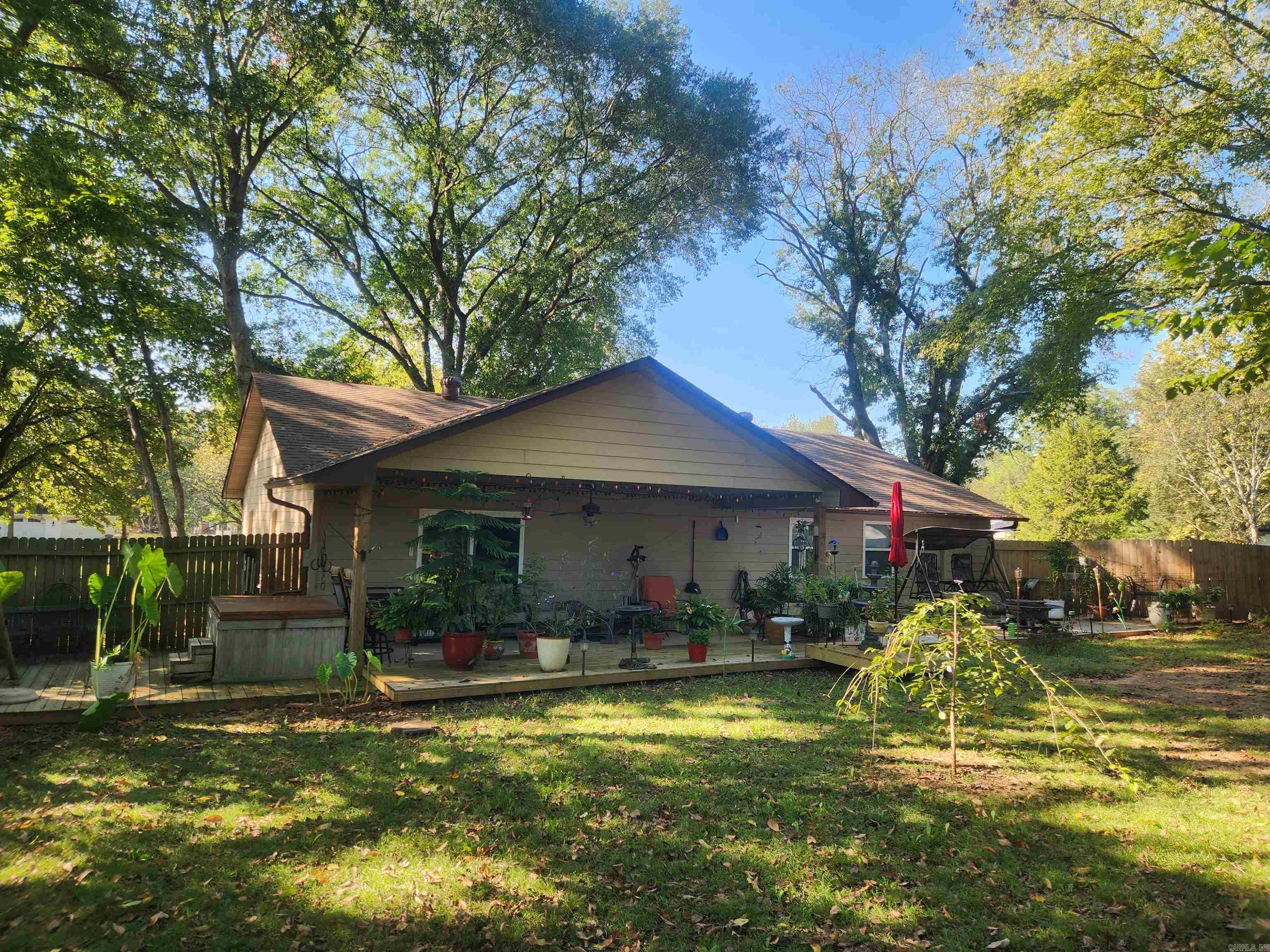 110 E Walker  Ozark, AR