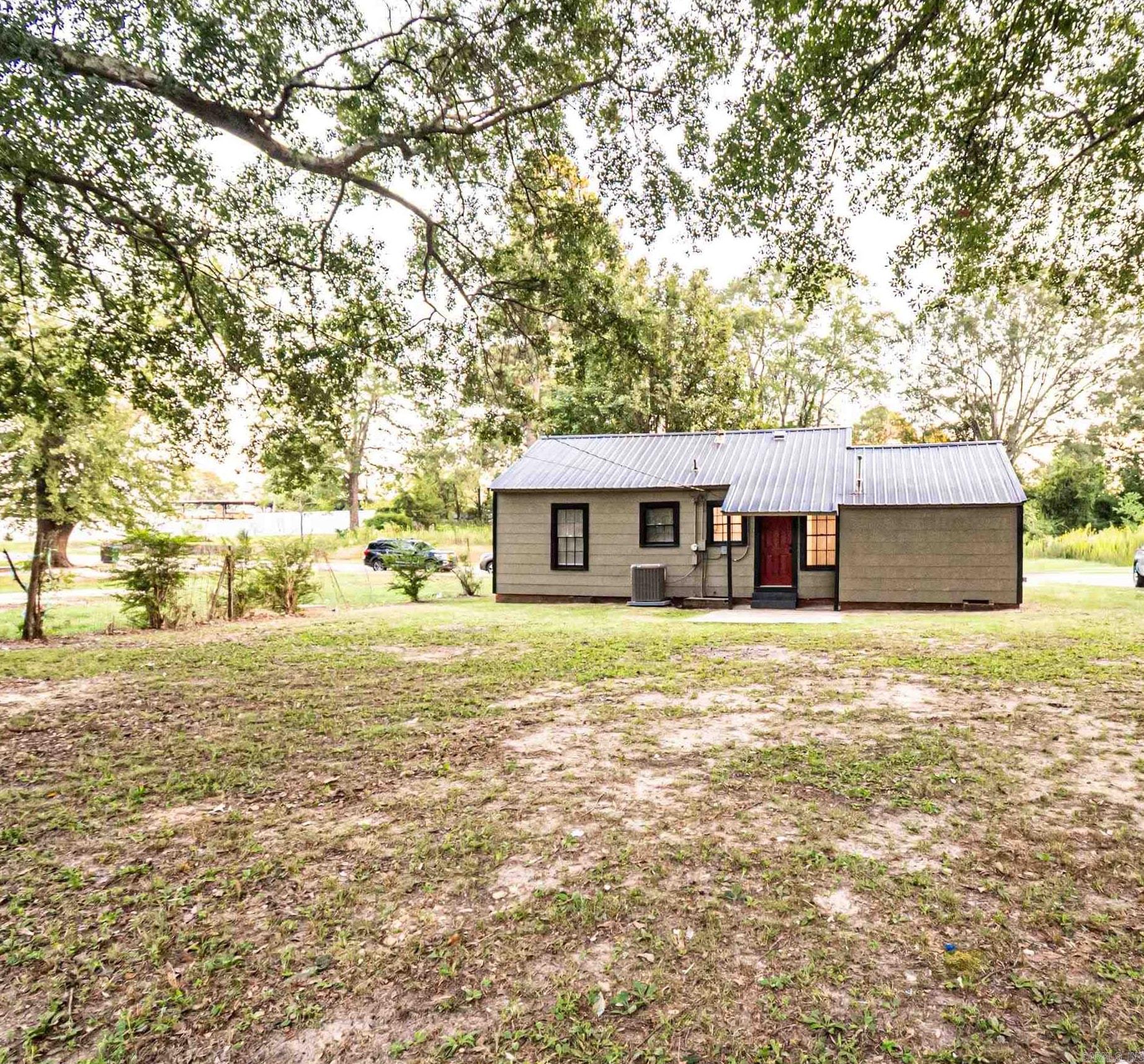 416 S Parkway Drive El Dorado, AR 71730