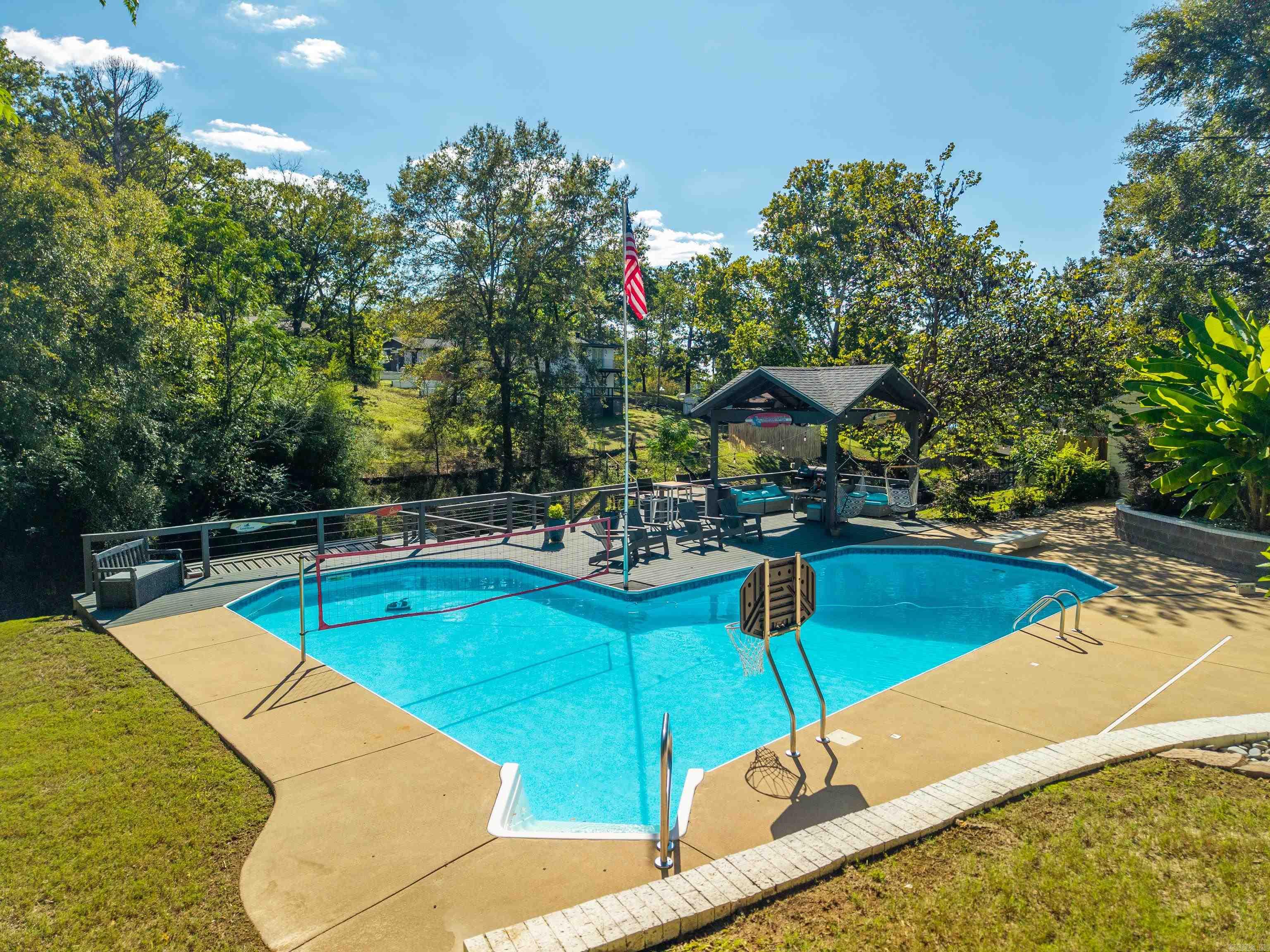 109 Coca Bay Point Hot Springs, AR 71913