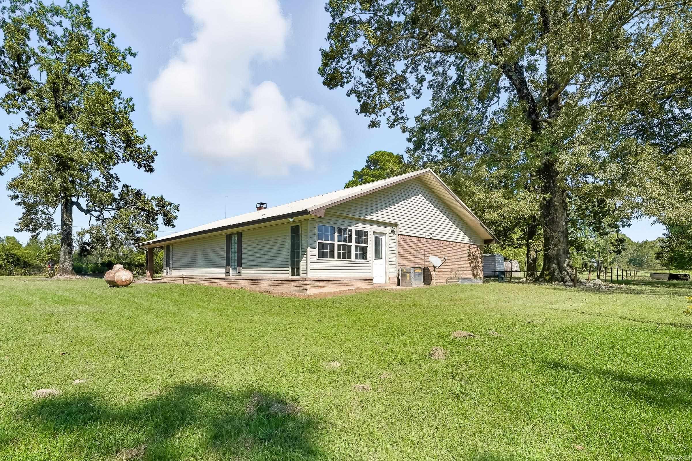415 Crooked Road De Queen, AR 71832-0000