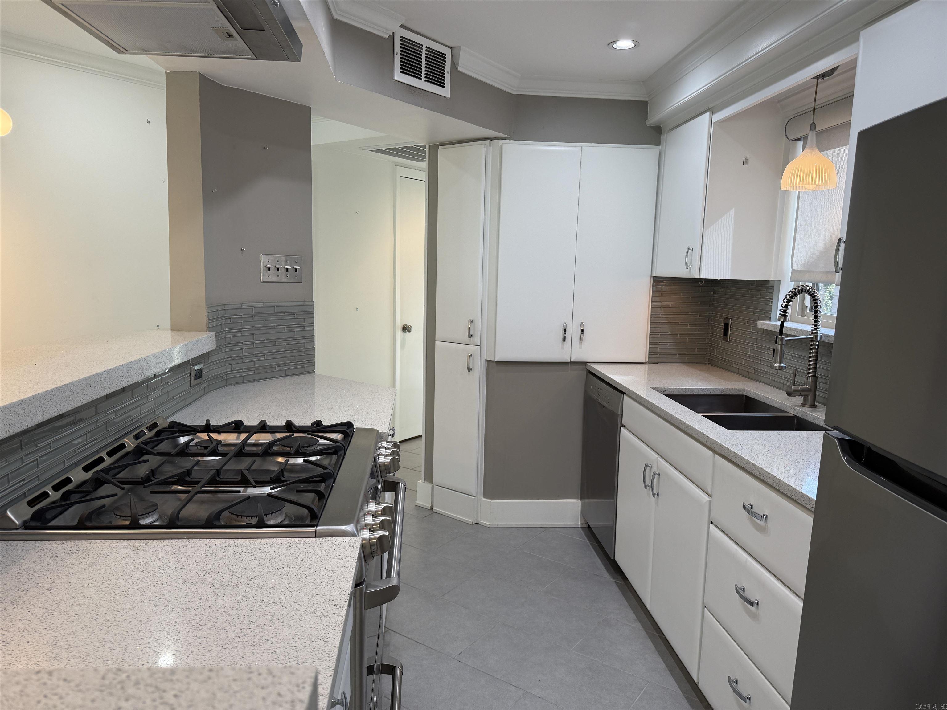 2518 Riverfront Drive Little Rock, AR 72202