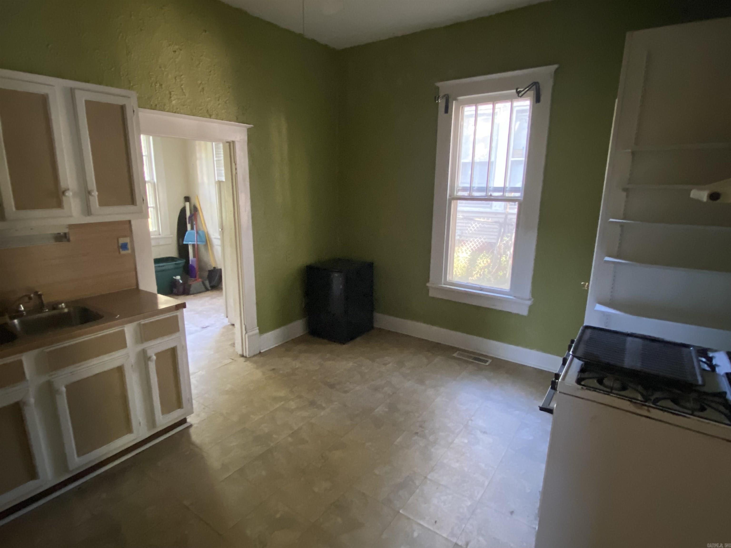 220 Rose Street Little Rock, AR 72205