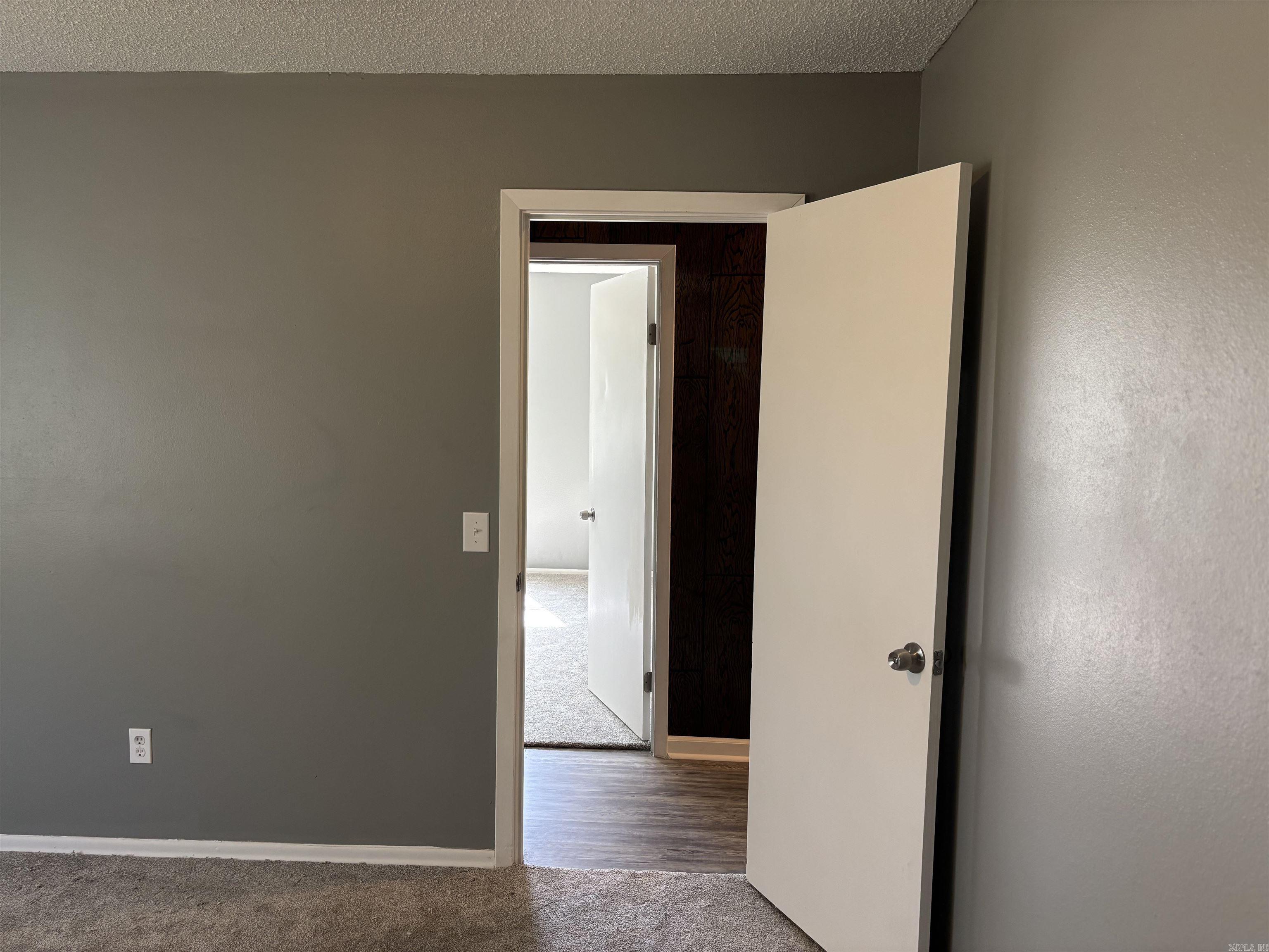 235 E 10th Street Newark, AR 72562