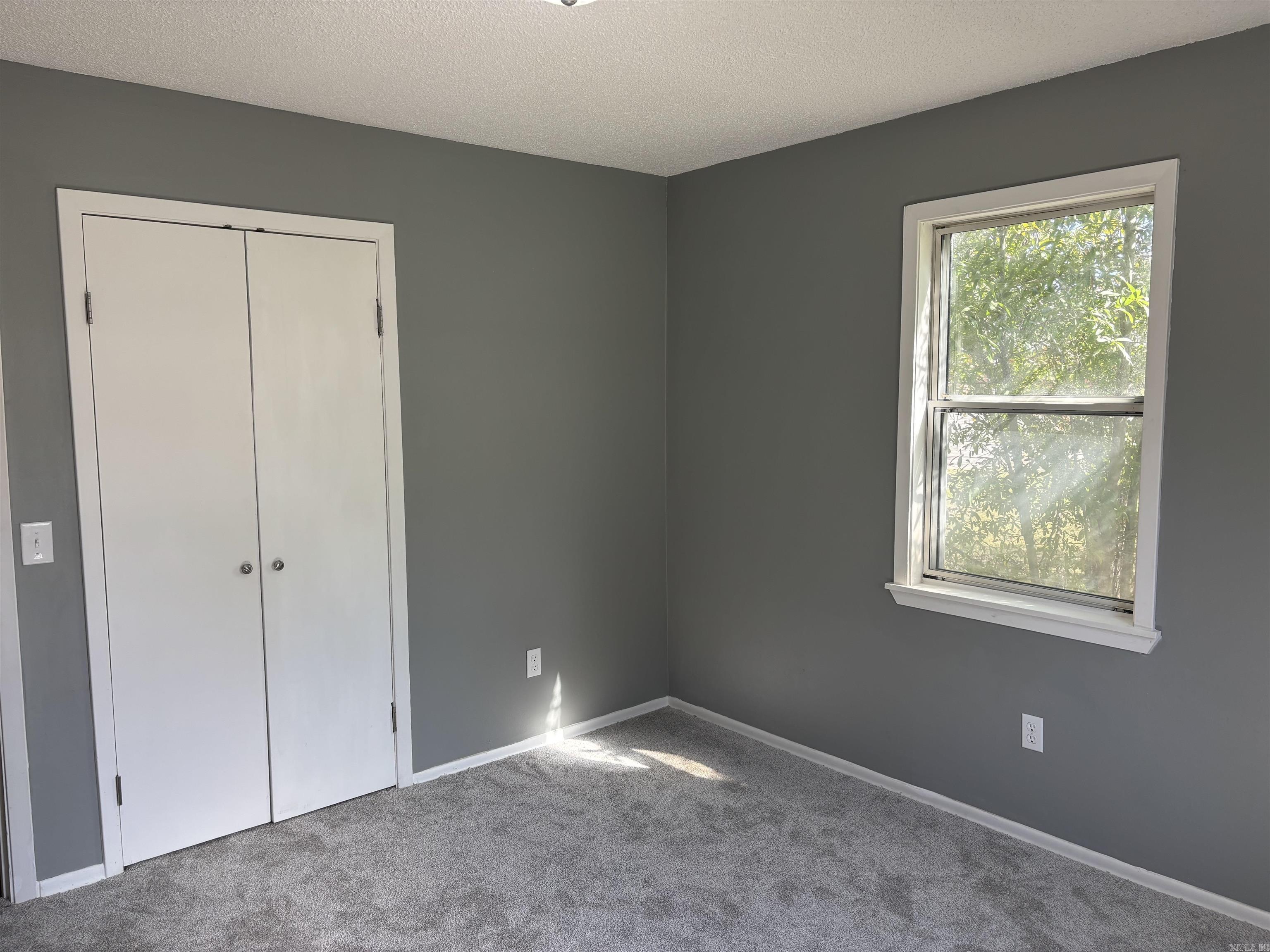 235 E 10th Street Newark, AR 72562