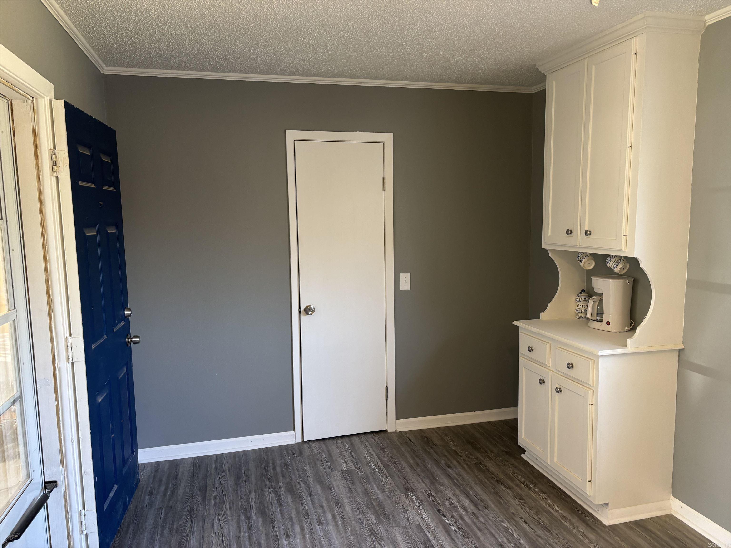 235 E 10th Street Newark, AR 72562