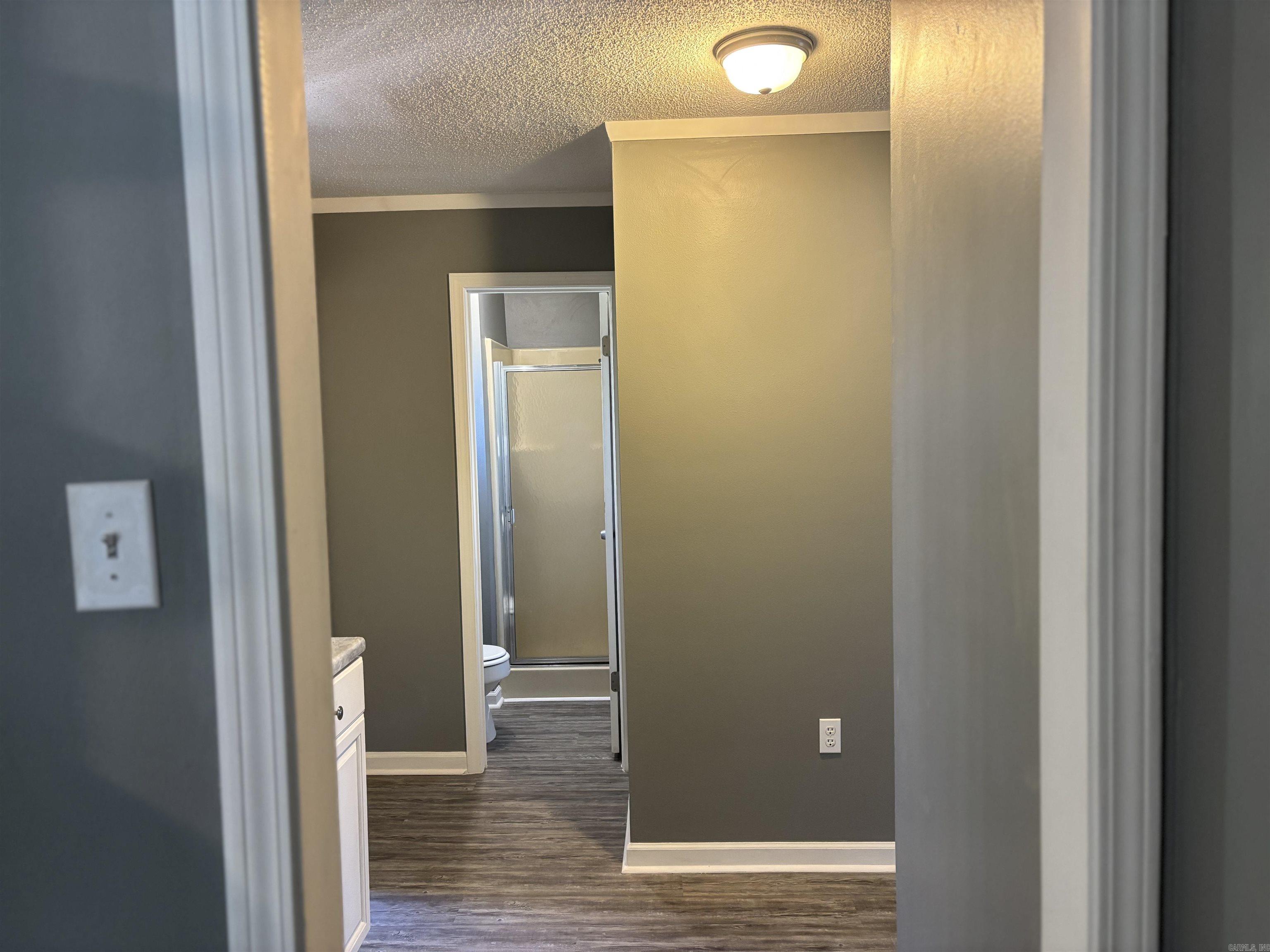 235 E 10th Street Newark, AR 72562