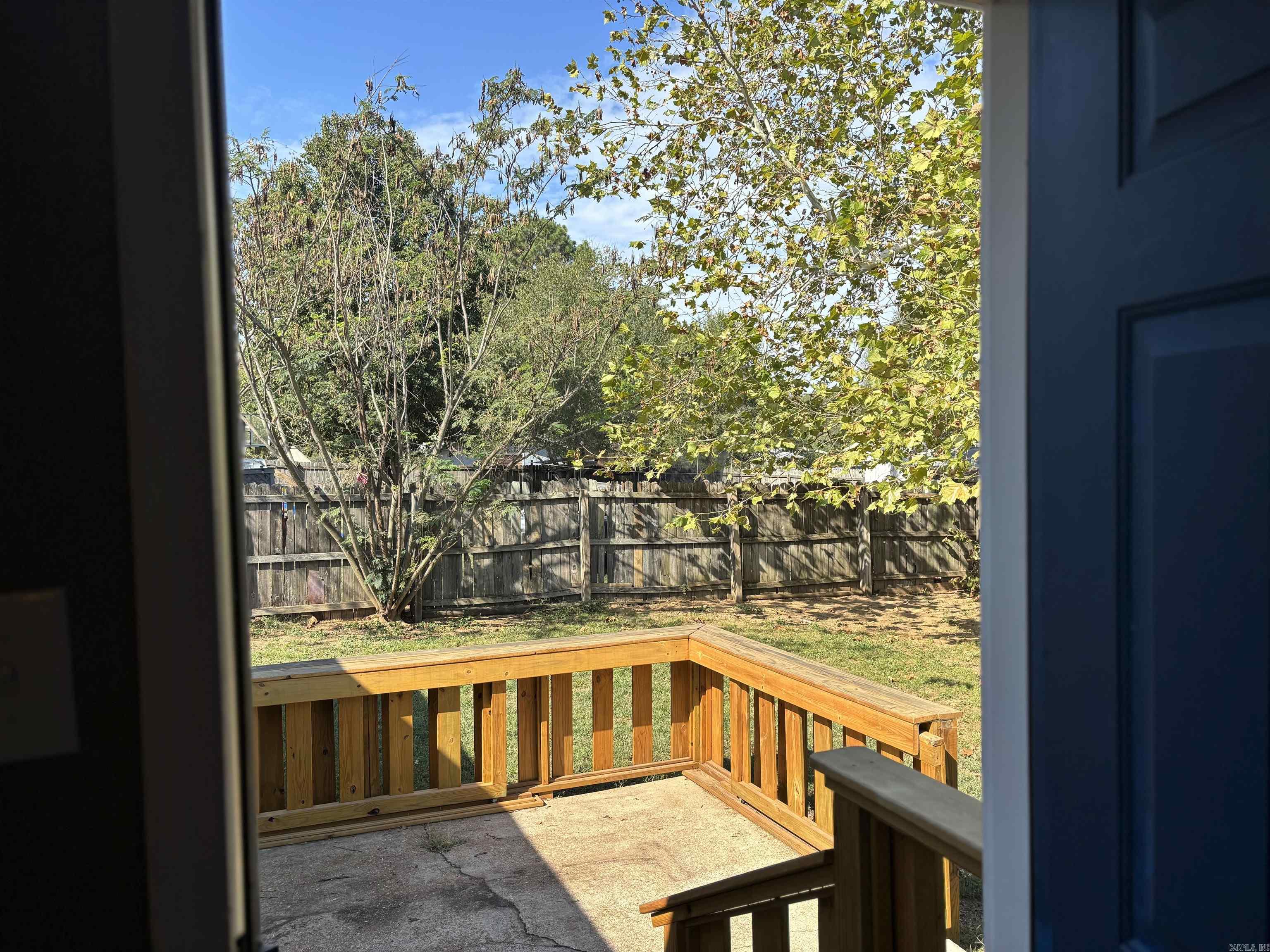 235 E 10th Street Newark, AR 72562