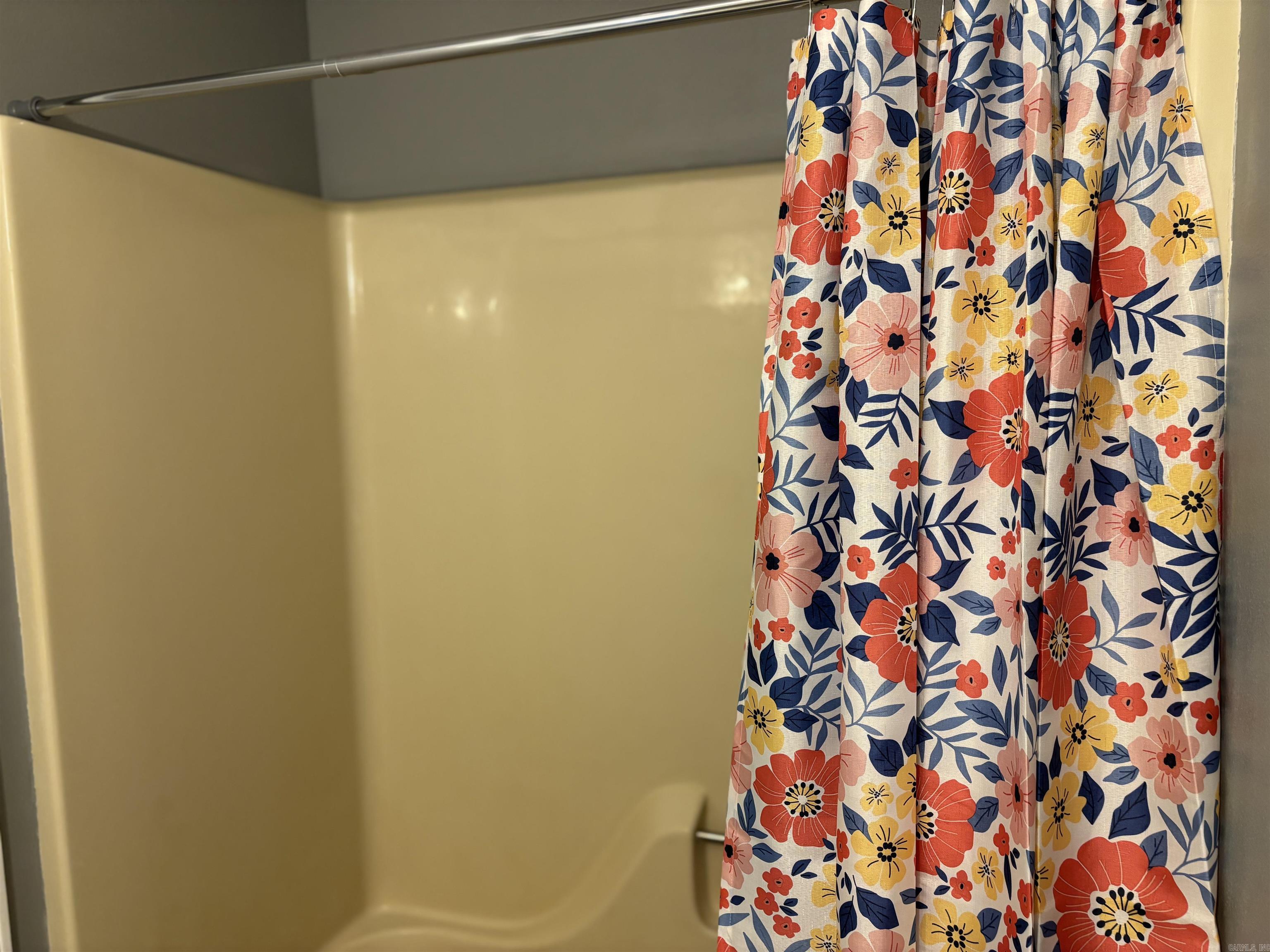 235 E 10th Street Newark, AR 72562