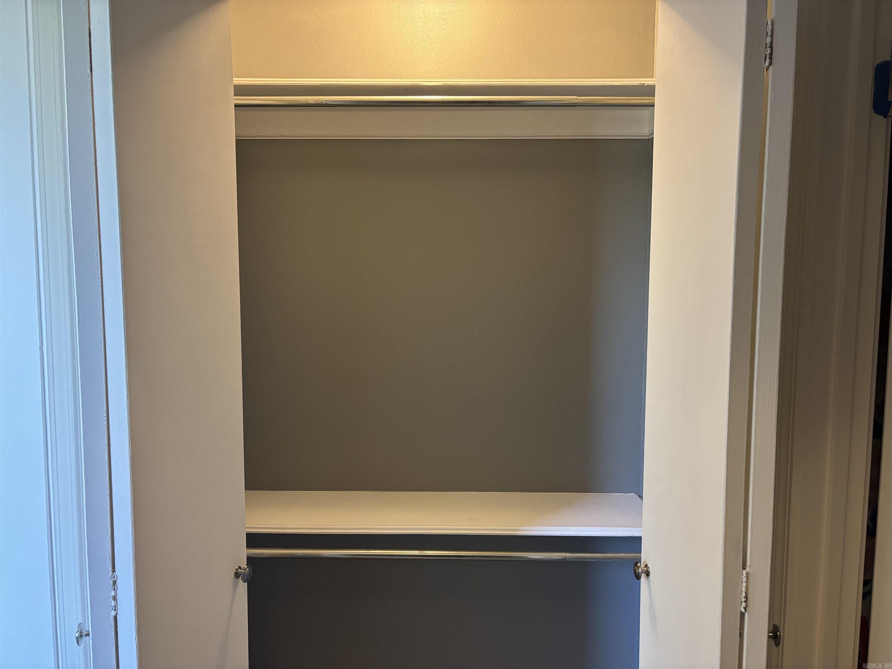 235 E 10th Street Newark, AR 72562