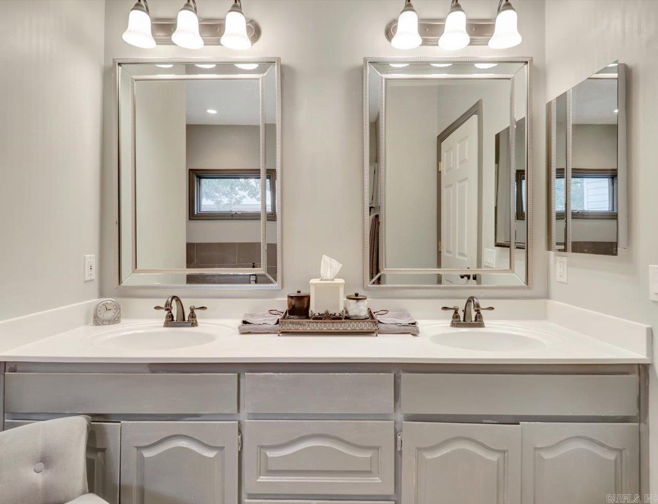 214 Pizarro Drive Hot Springs Village, AR 71909