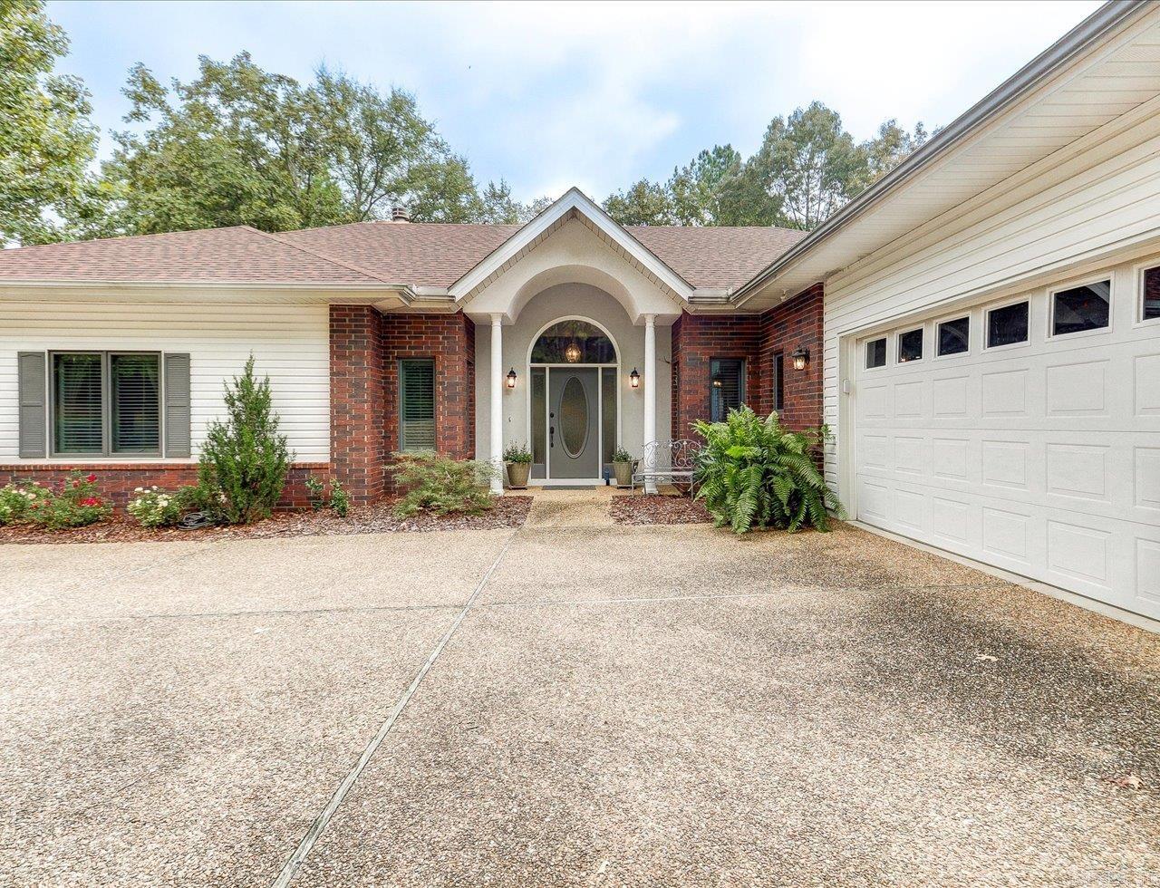 214 Pizarro Drive Hot Springs Village, AR 71909