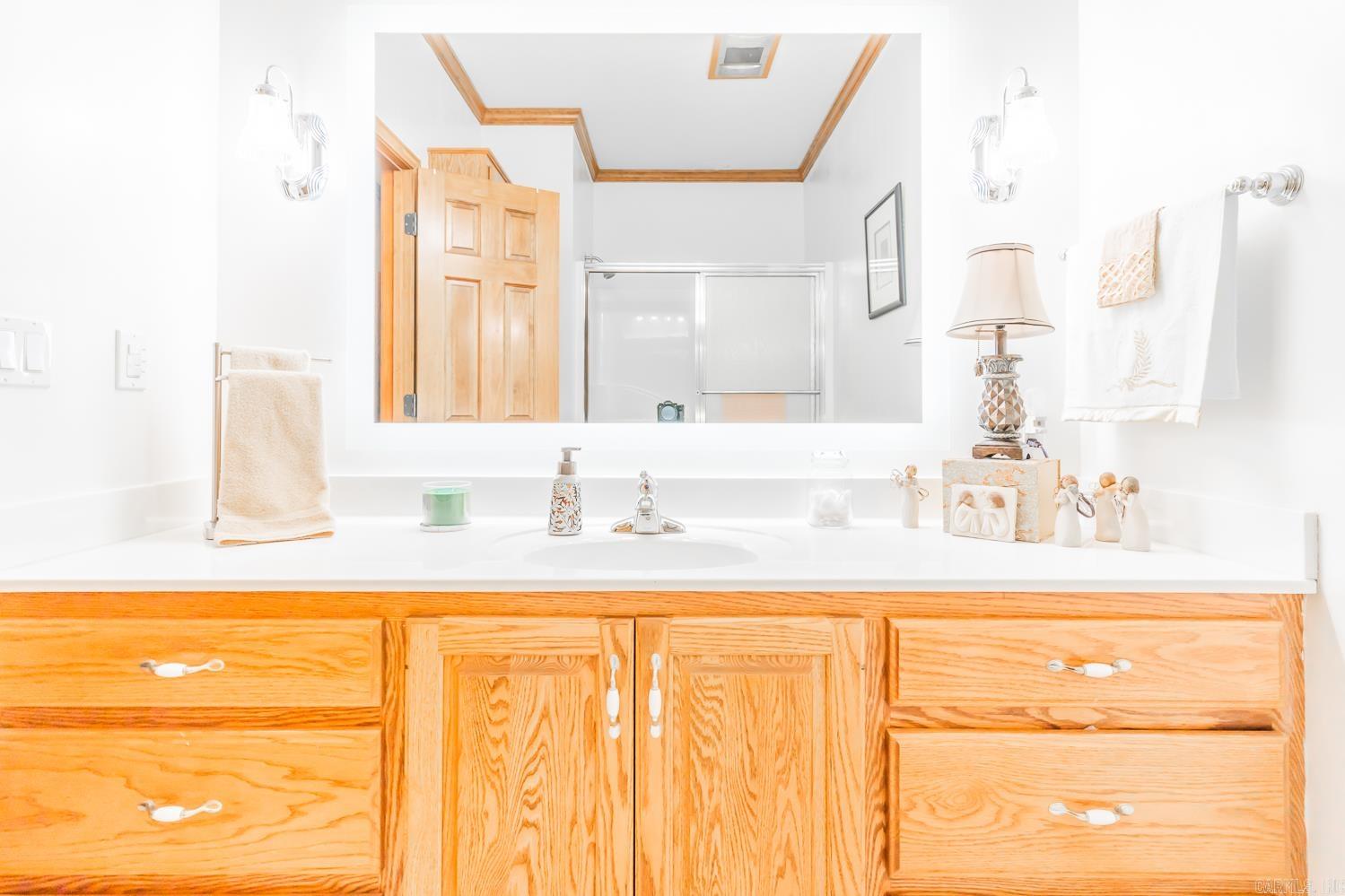 1300 N Locust  Newark, AR