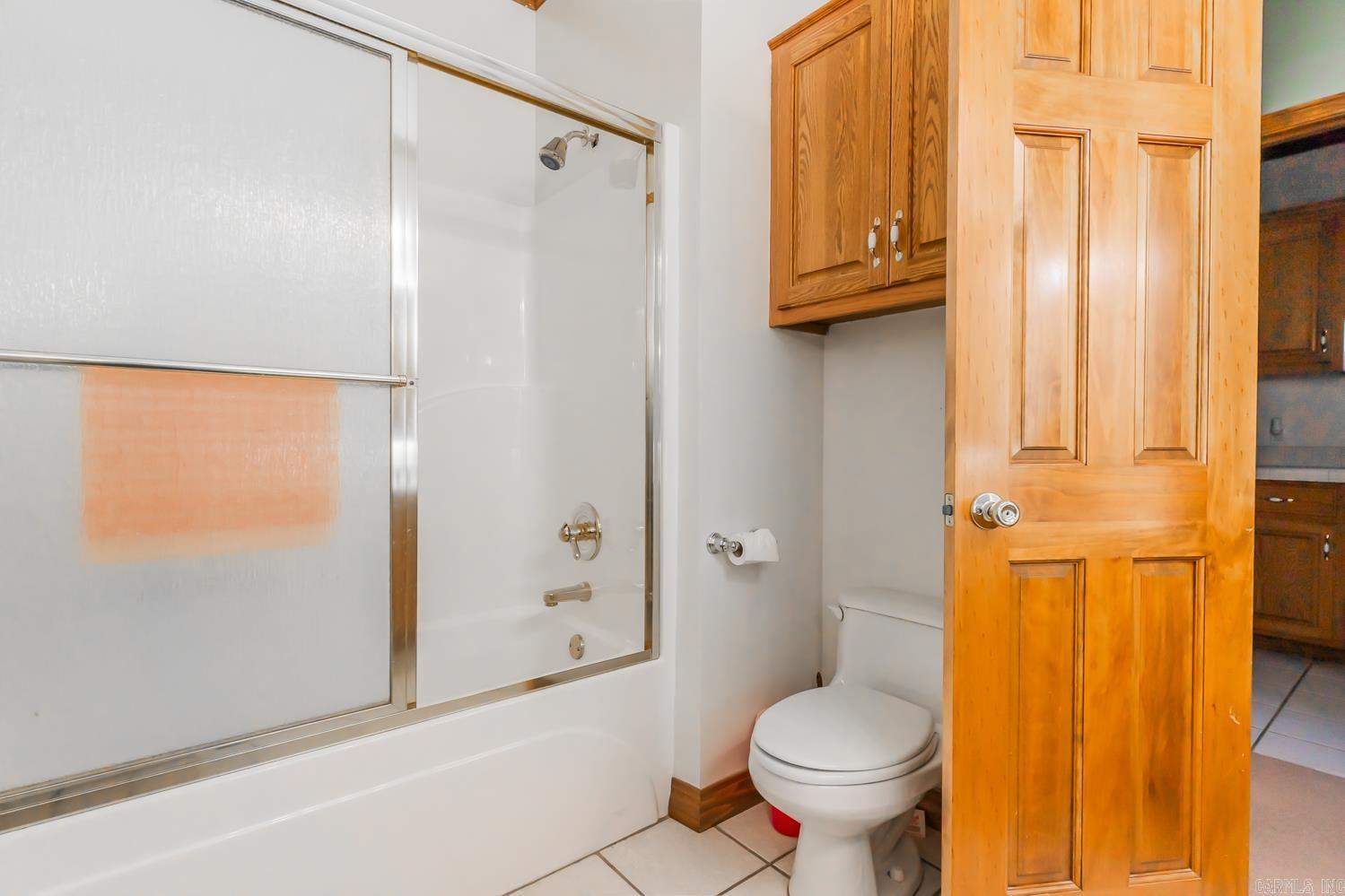 1300 N Locust  Newark, AR