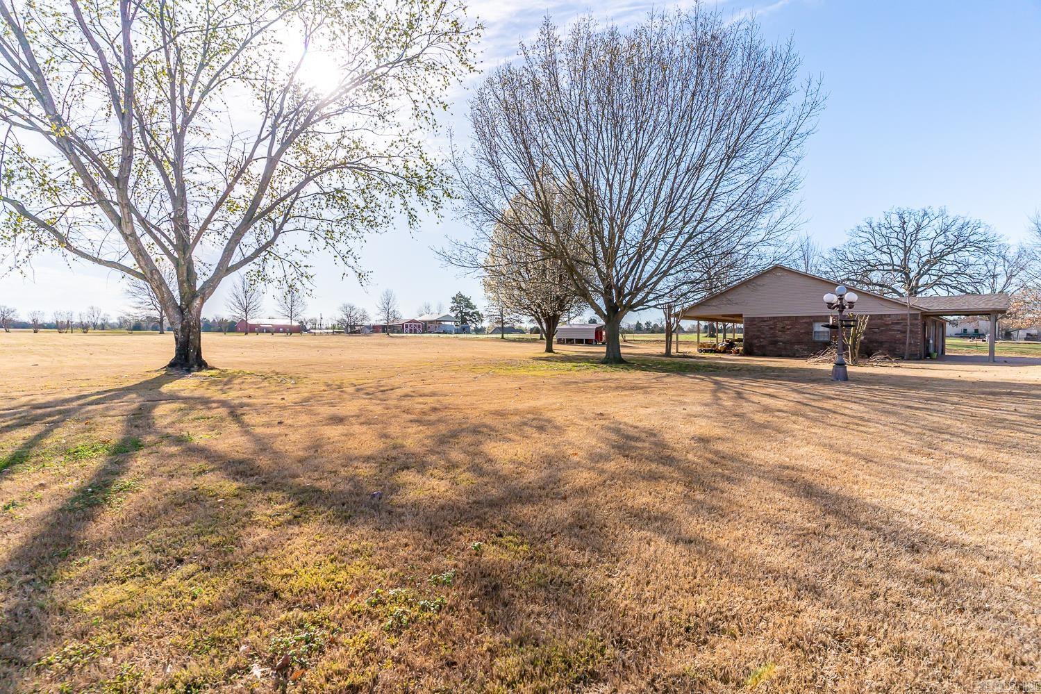 1300 N Locust  Newark, AR