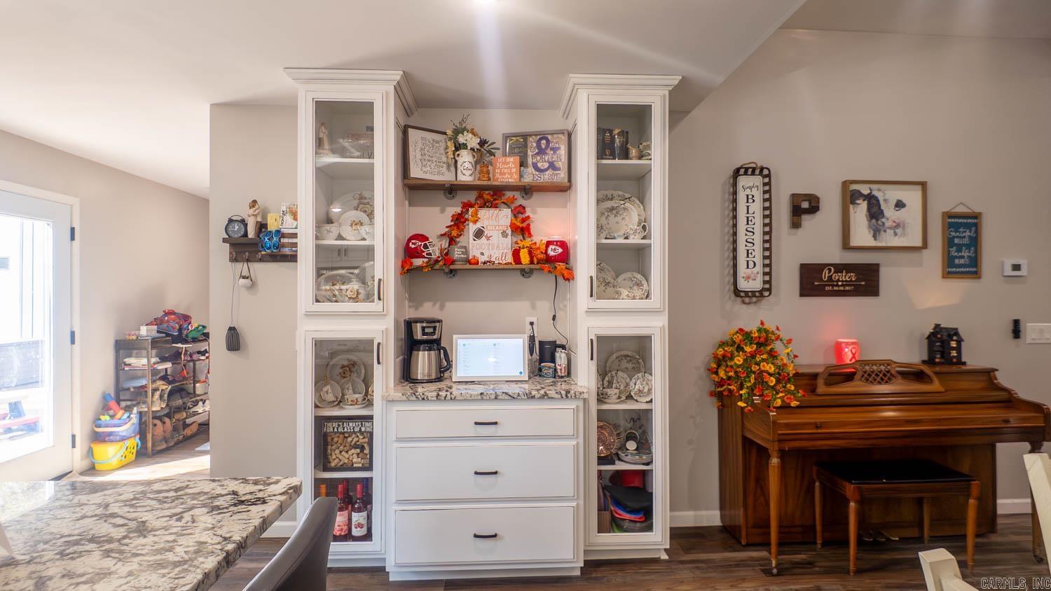 1973 County Road 359 Thayer, MO 65791