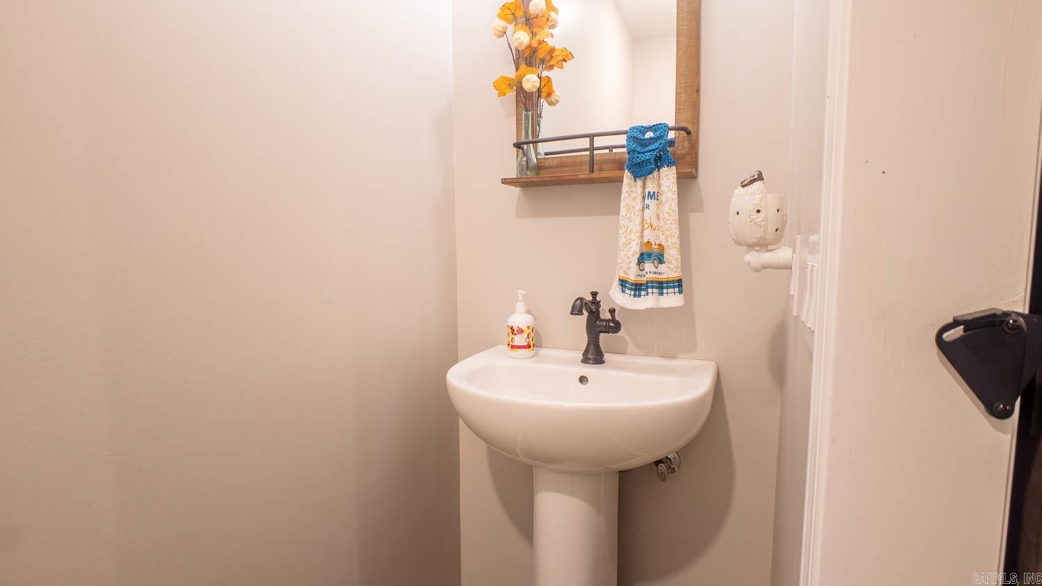 1973 County Road 359 Thayer, MO 65791