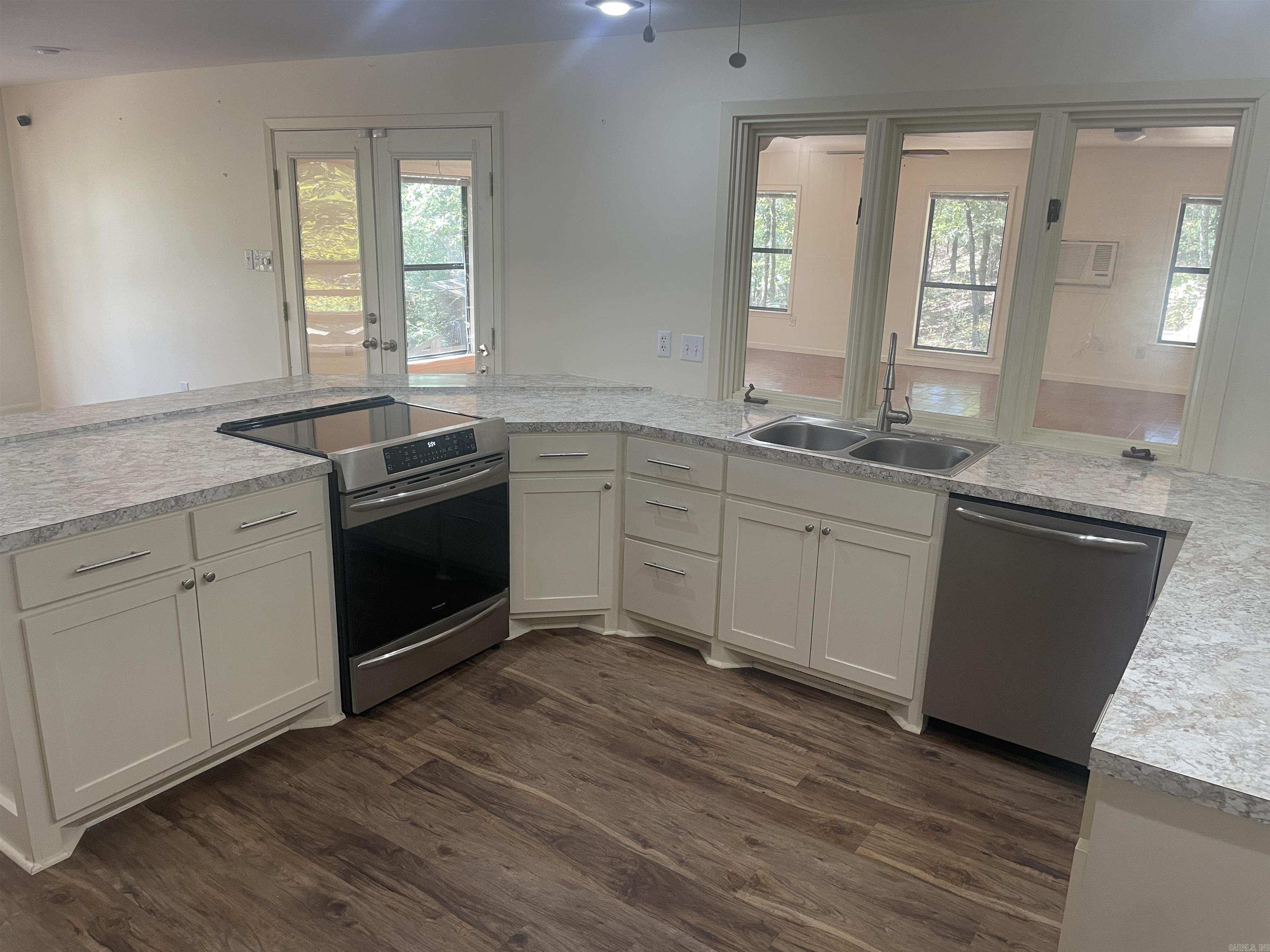 40 Woodruff  Conway, AR