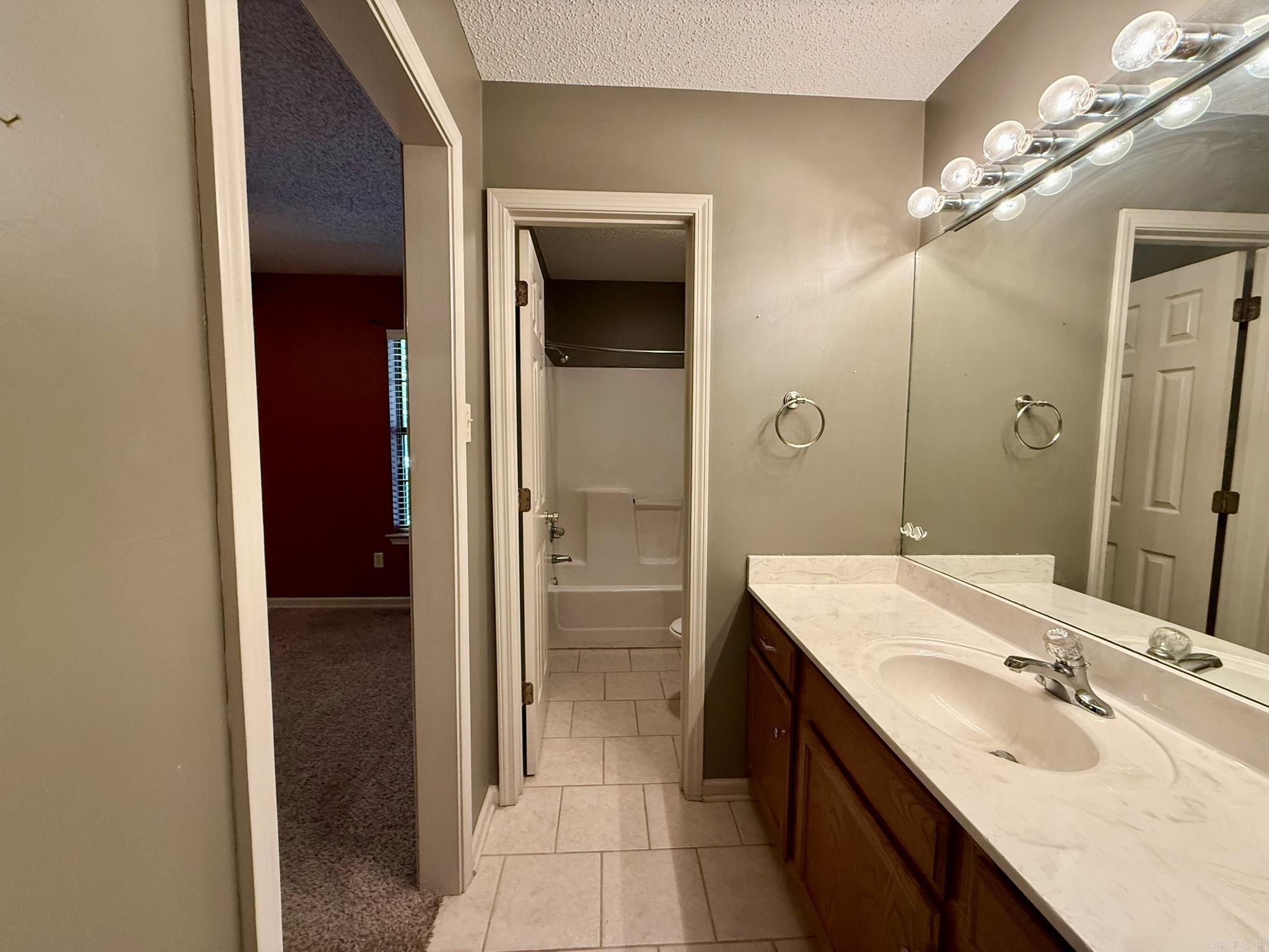 203 Honeysuckle Hills  Redfield, AR