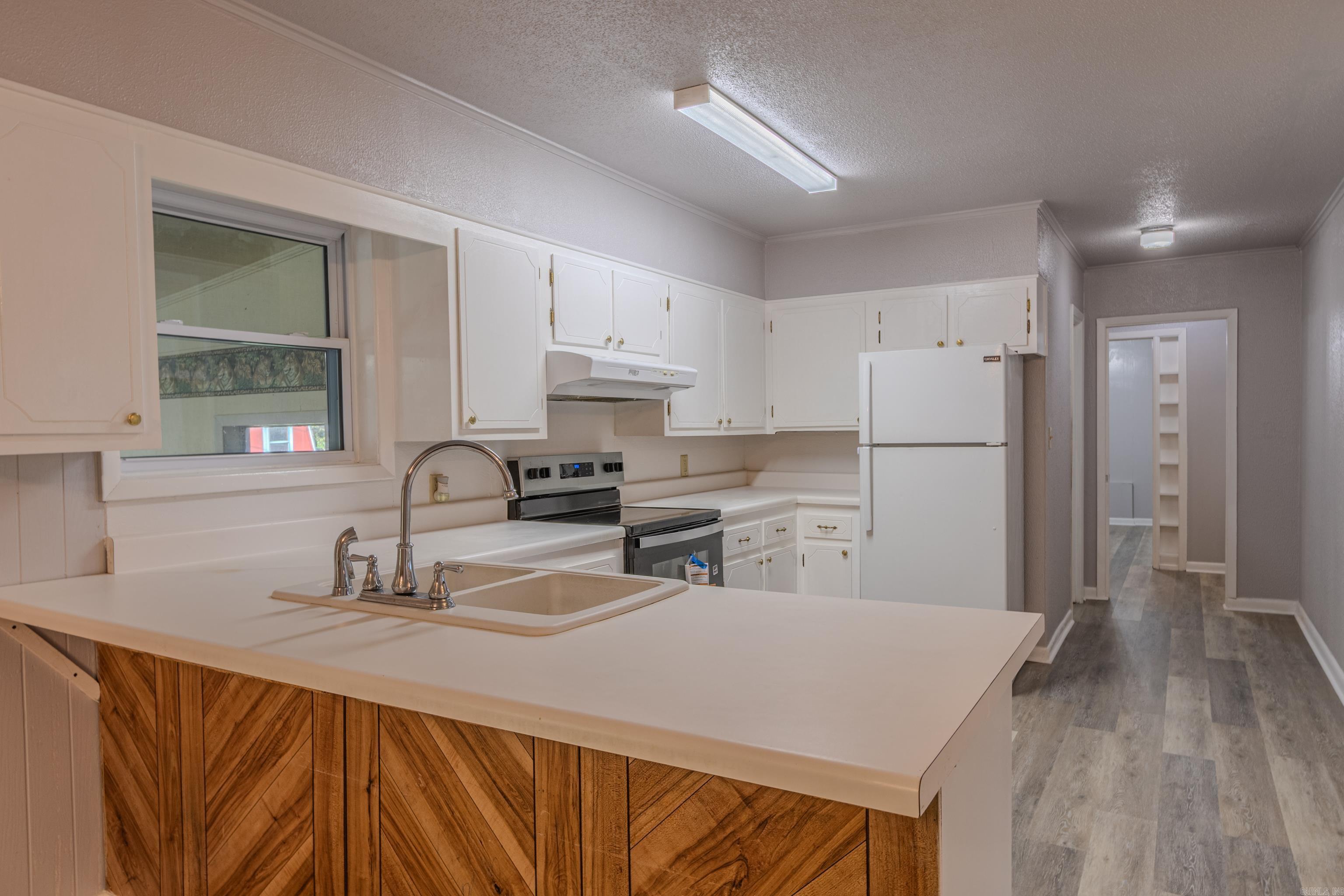 102 Magnolia Dr Paragould, AR 72450-3905