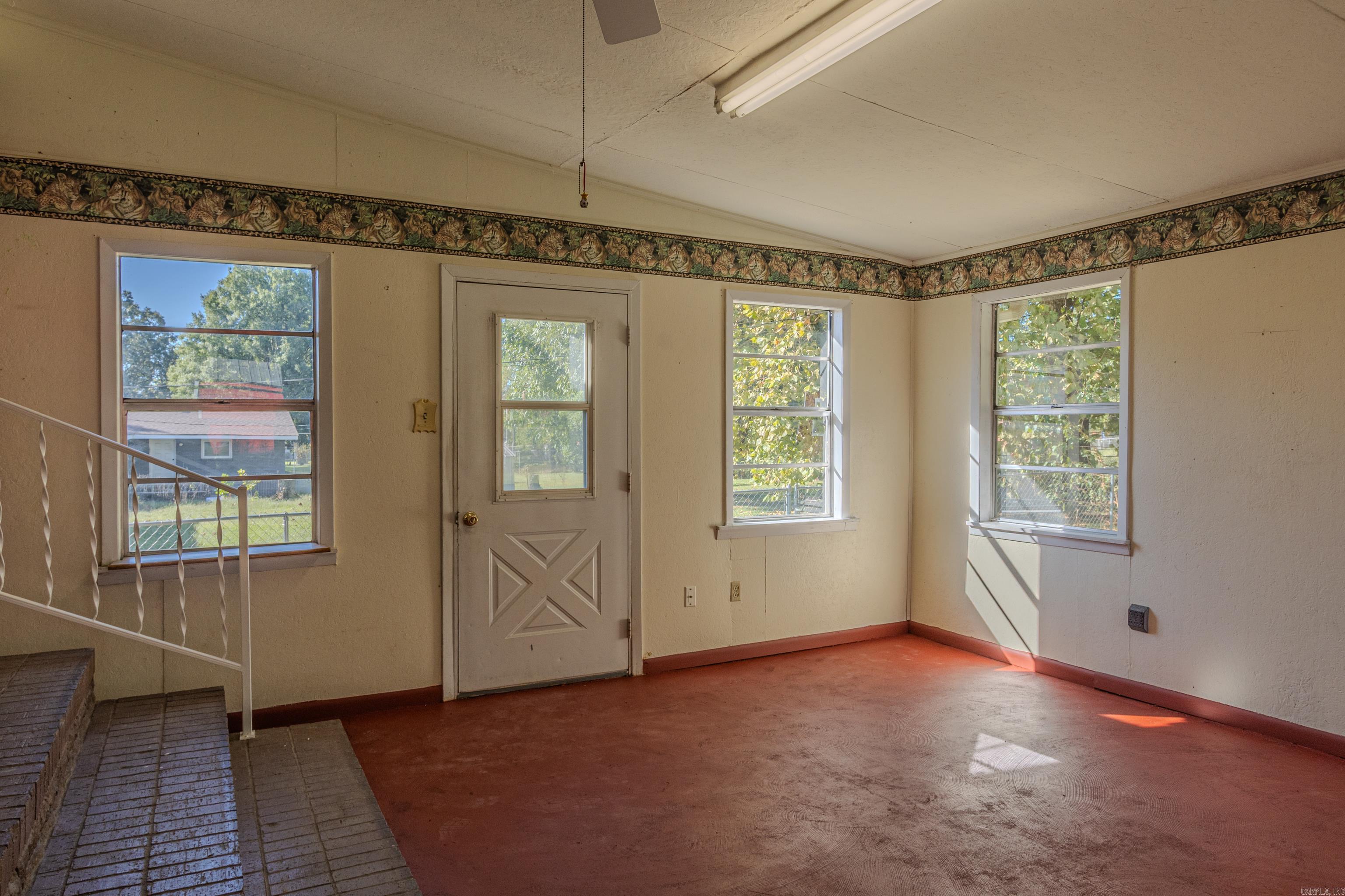 102 Magnolia Dr Paragould, AR 72450-3905