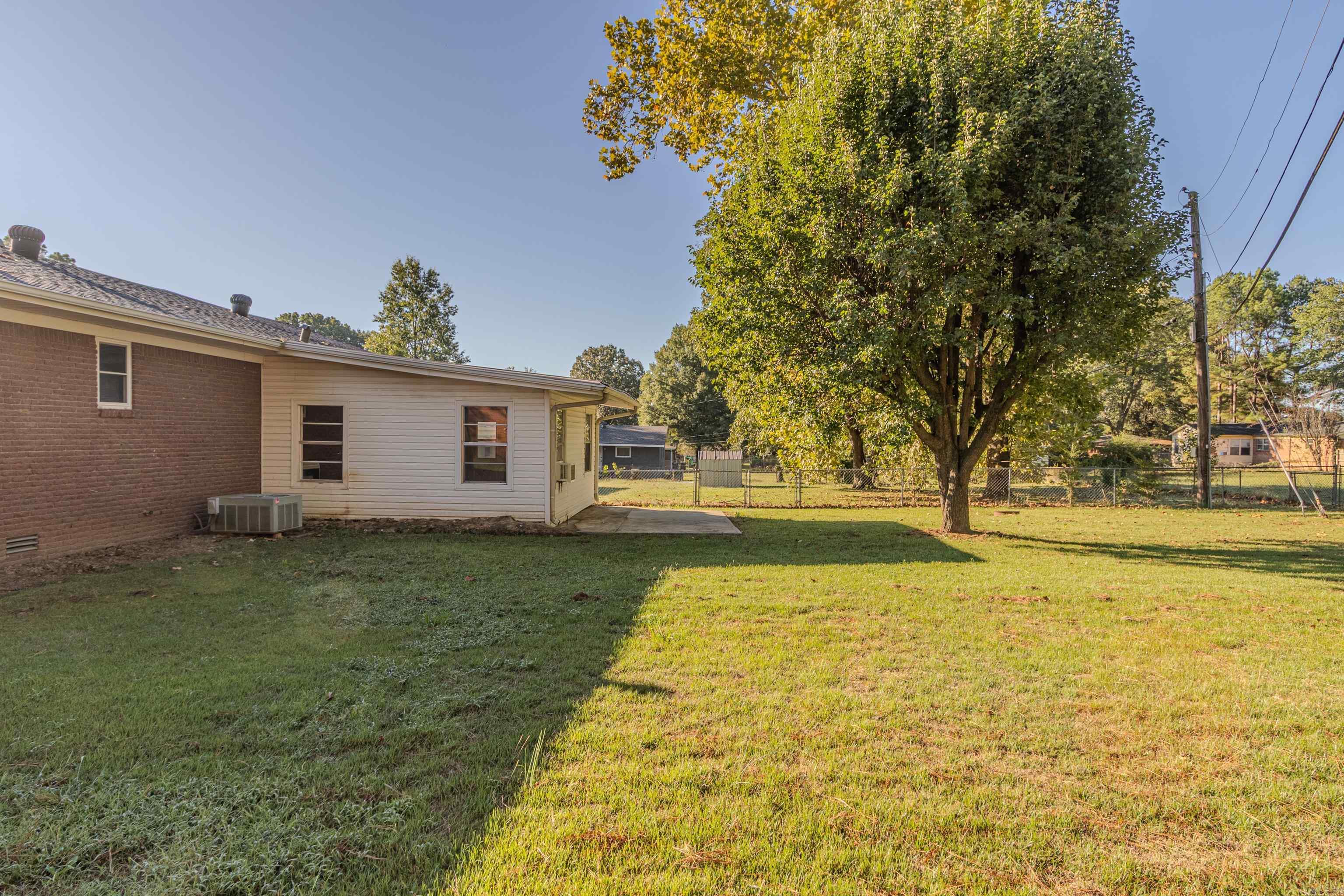 102 Magnolia Dr Paragould, AR 72450-3905