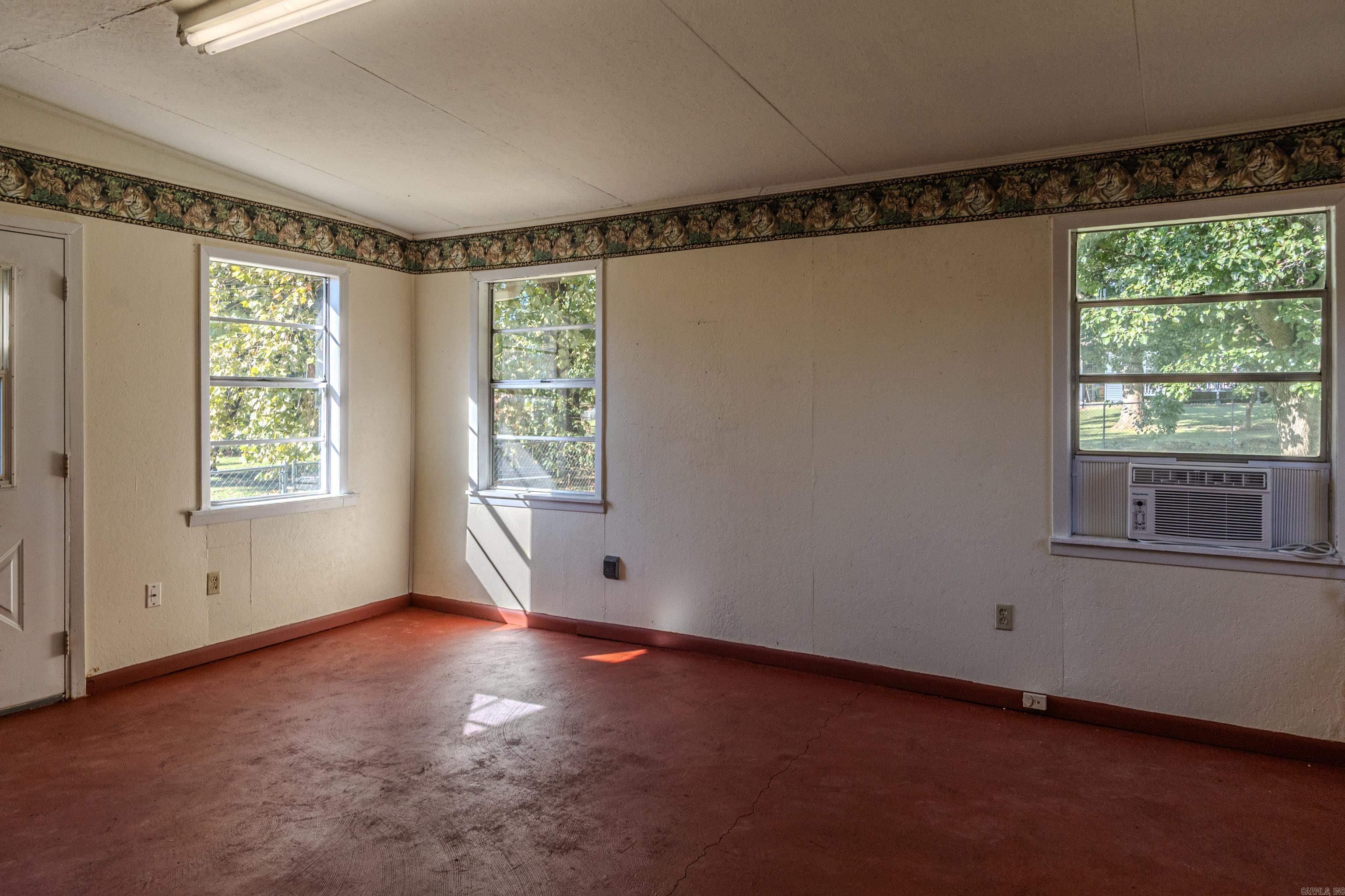 102 Magnolia Dr Paragould, AR 72450-3905